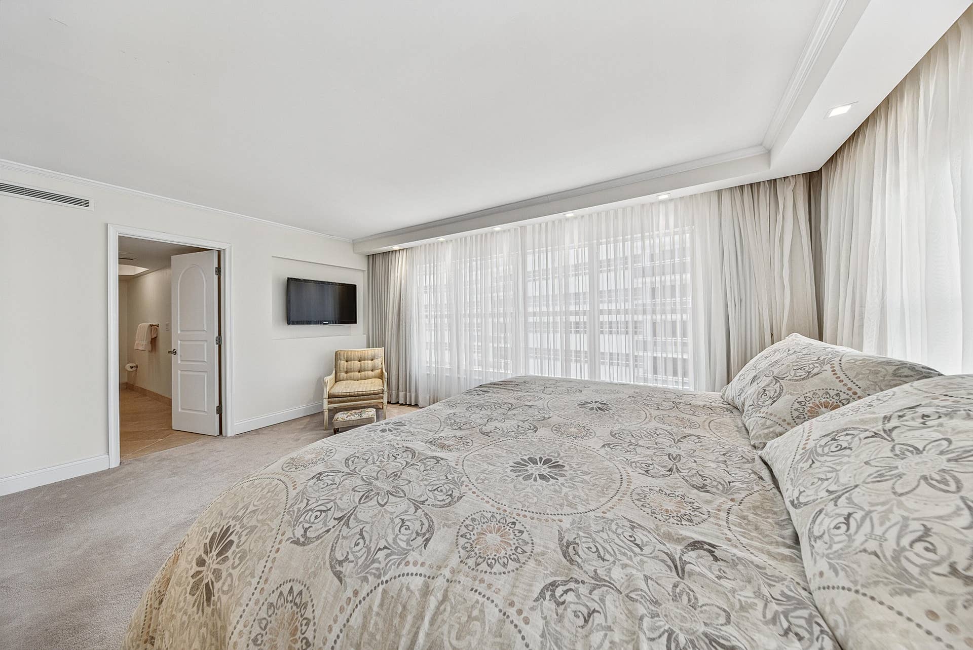 3500 Galt Ocean Drive, #207, Fort Lauderdale, FL 33308 iroff-20