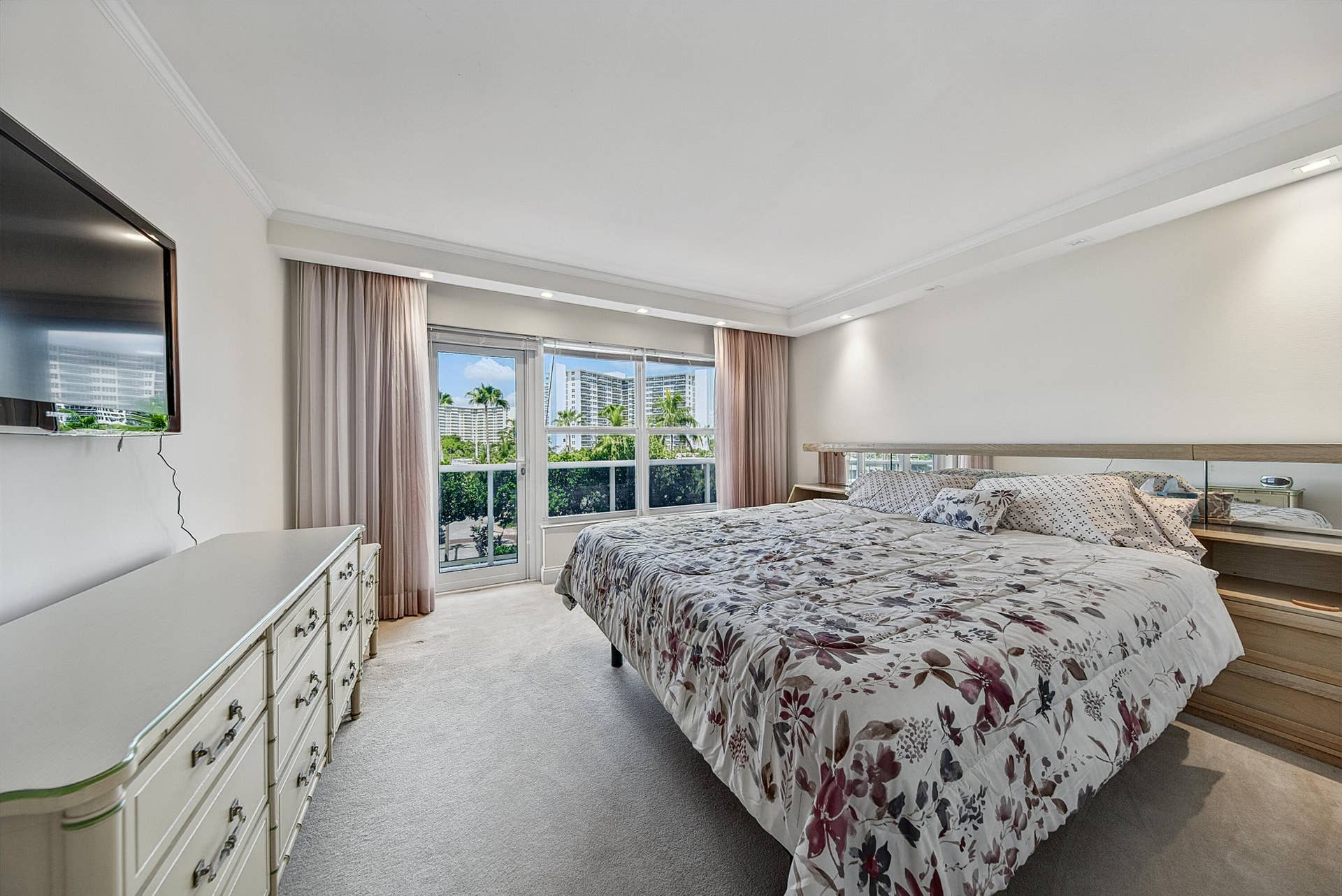 3500 Galt Ocean Drive, #207, Fort Lauderdale, FL 33308 iroff-14