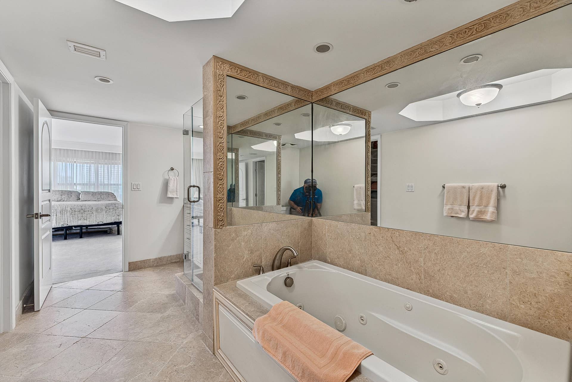 3500 Galt Ocean Drive, #207, Fort Lauderdale, FL 33308 iroff-24