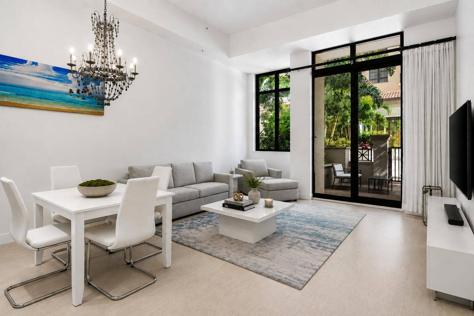 506-Living & Dining Room Area