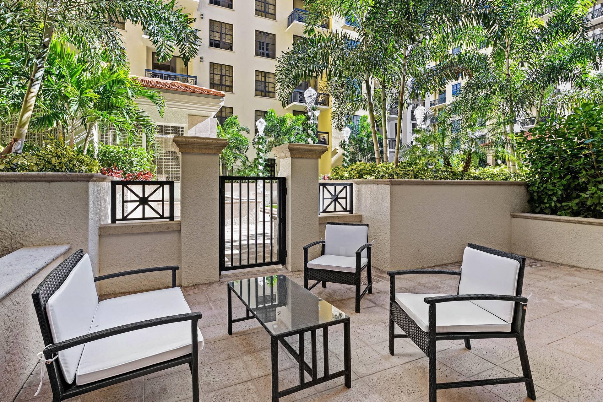 506-Outdoor Private Patio Space