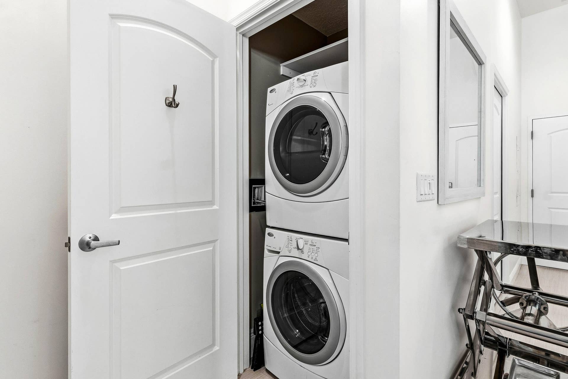 506- Laundry Room Closet