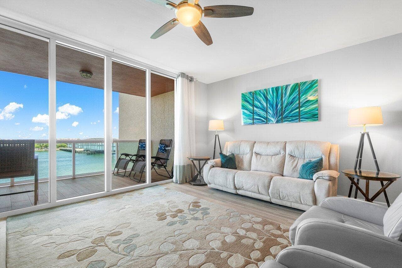 2640 Lake Shore Drive, #711, Riviera Beach, FL 33404 006-2640LakeShoreDrive-711-RivieraBeach-