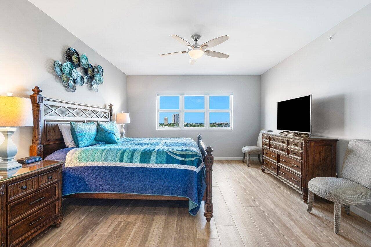 2640 Lake Shore Drive, #711, Riviera Beach, FL 33404 primary with views