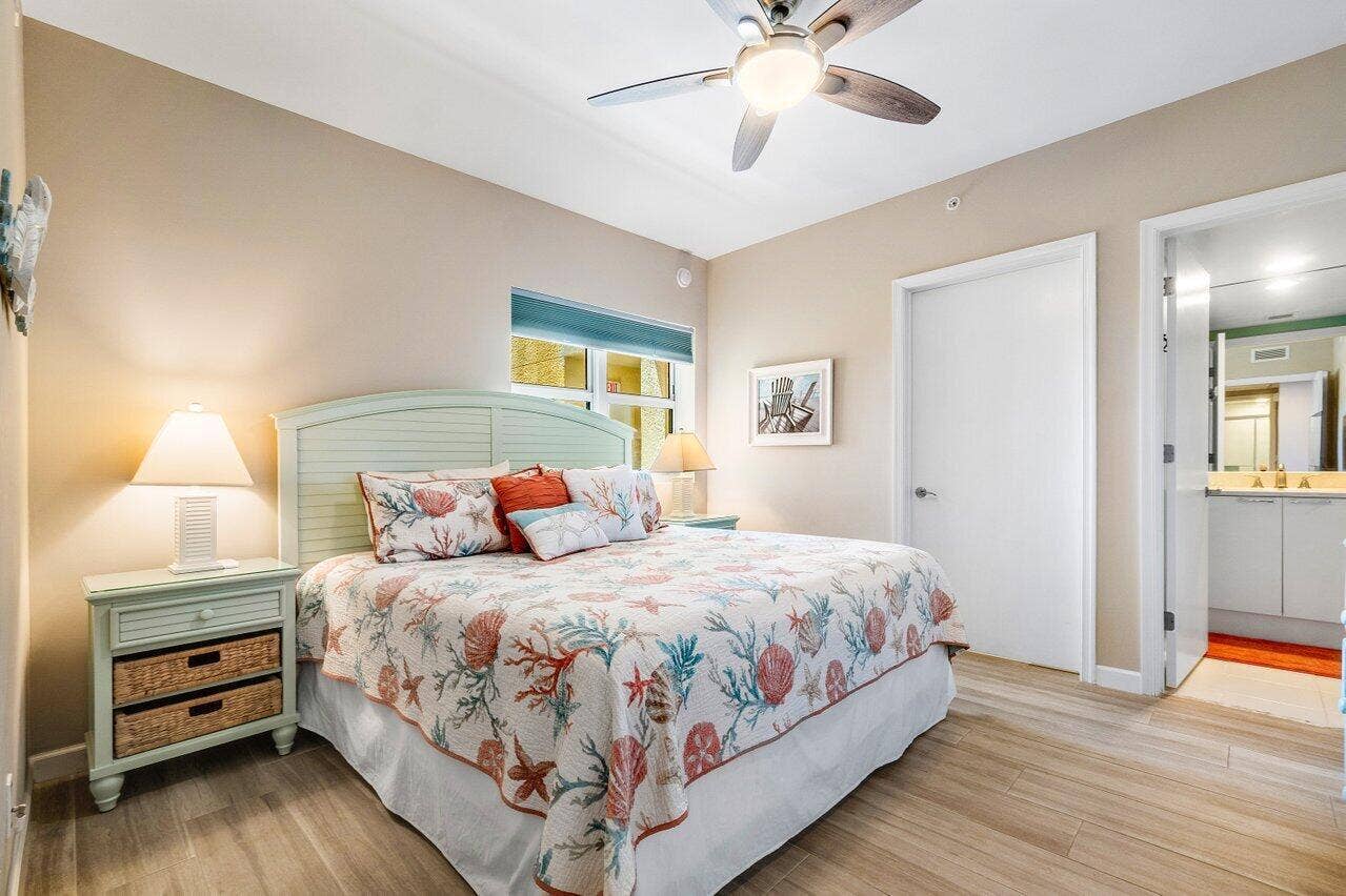 2640 Lake Shore Drive, #711, Riviera Beach, FL 33404 guest bed #3