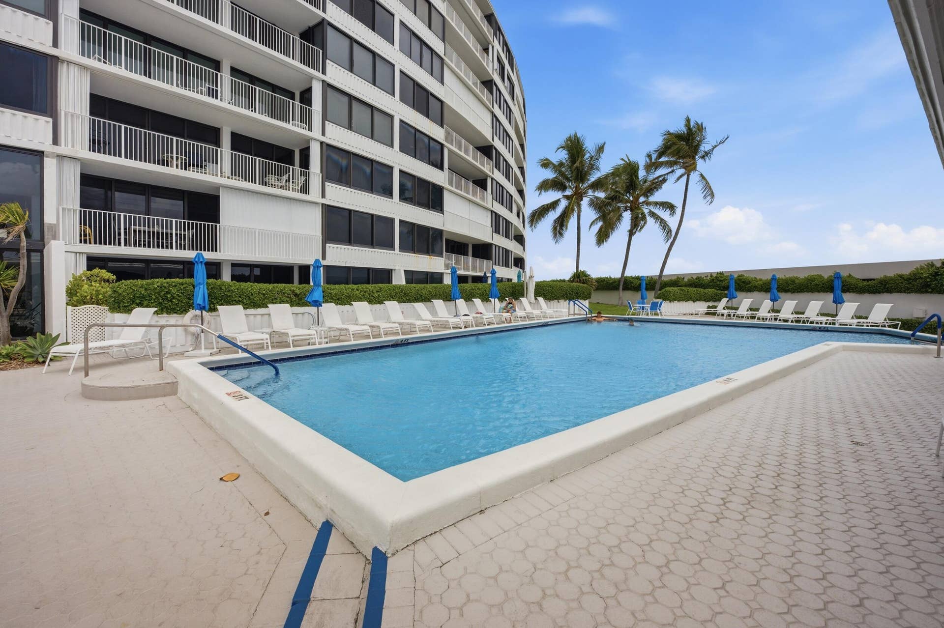 3589 S Ocean Boulevard, #808, South Palm Beach, FL 33480 126__jjl3598