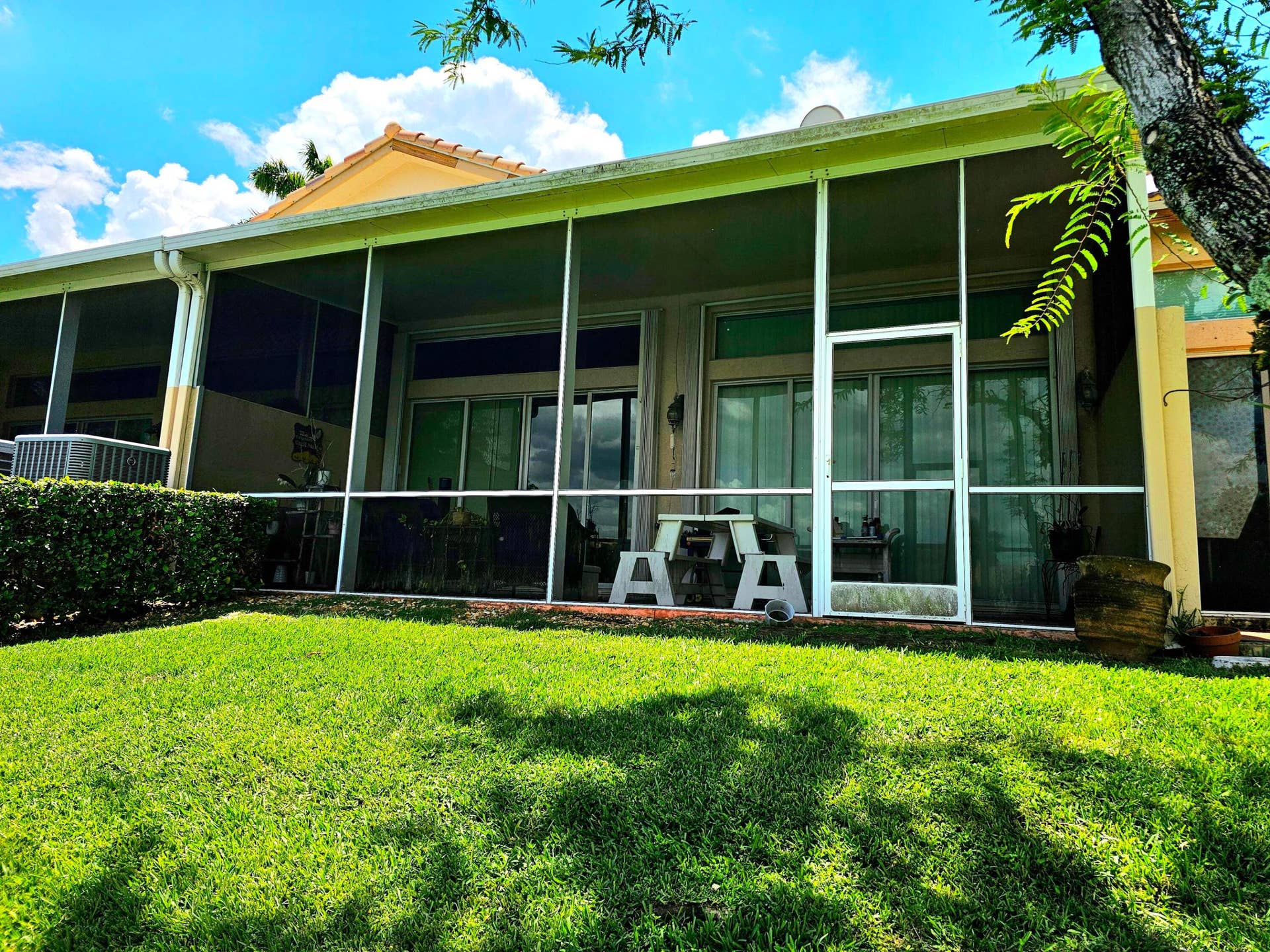 8149 MADISON LAKES Circle S, Davie, FL 33328 Screem Porch