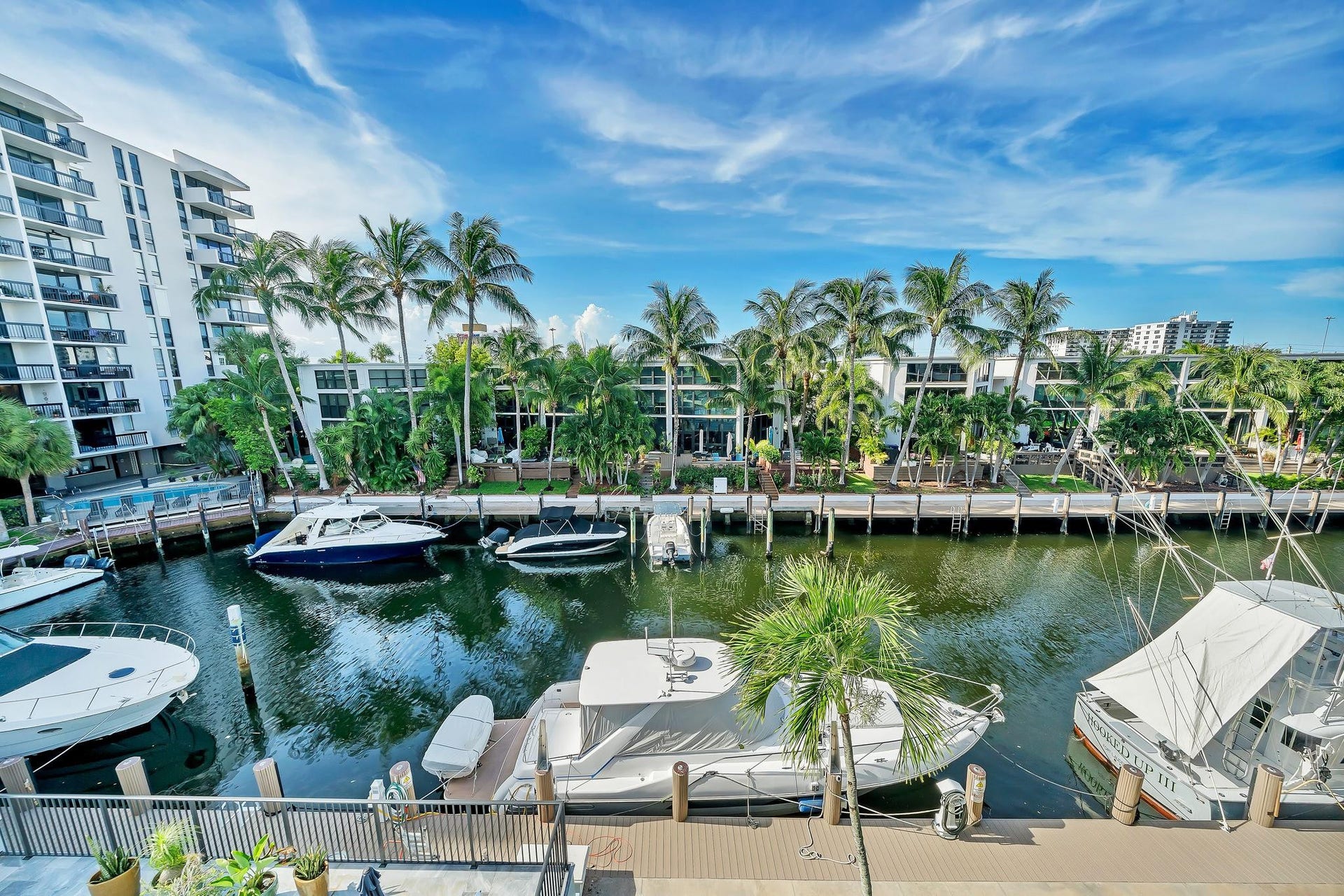3051 NE 48TH Street, #301, Fort Lauderdale, Fort Lauderdale, FL 33308 Waterfront canal with dock access