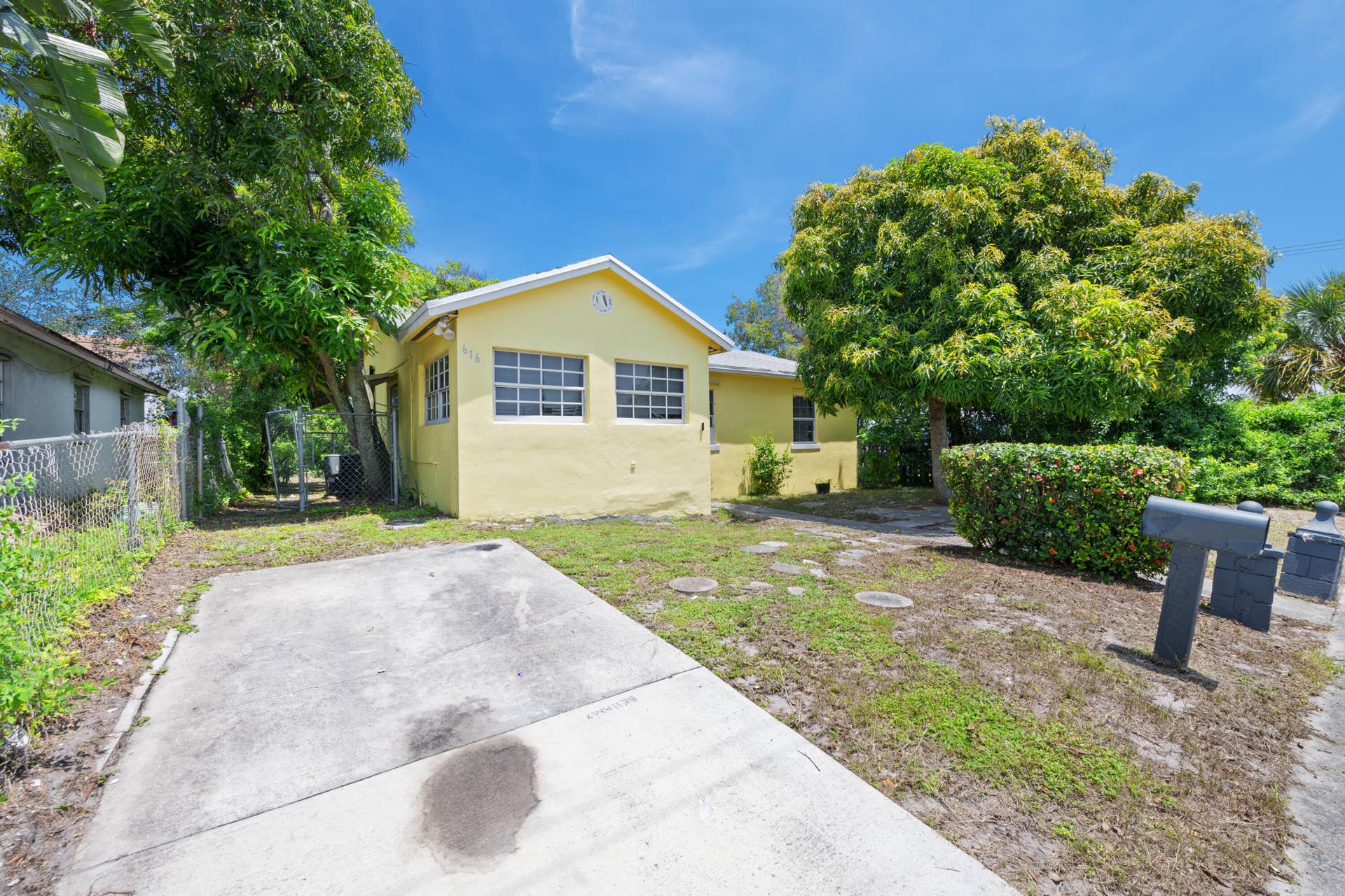 616 W 5TH Street, Riviera Beach, FL 33404 DSC_8633