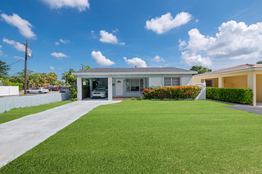 Property photo for 27 SE 6TH Street, Dania Beach, FL