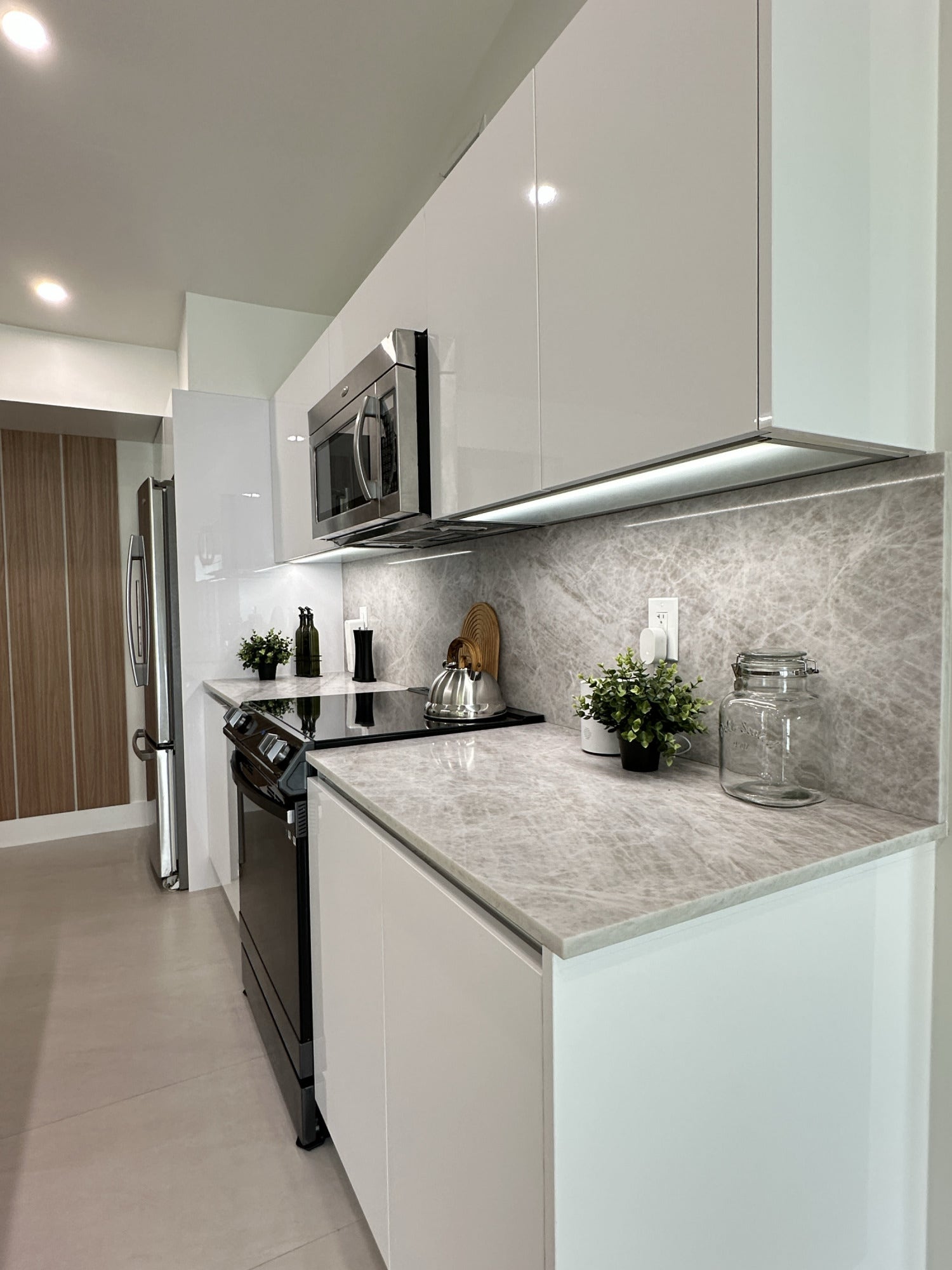 2490 Andros Lane, Fort Lauderdale, FL 33312 Kitchen 4