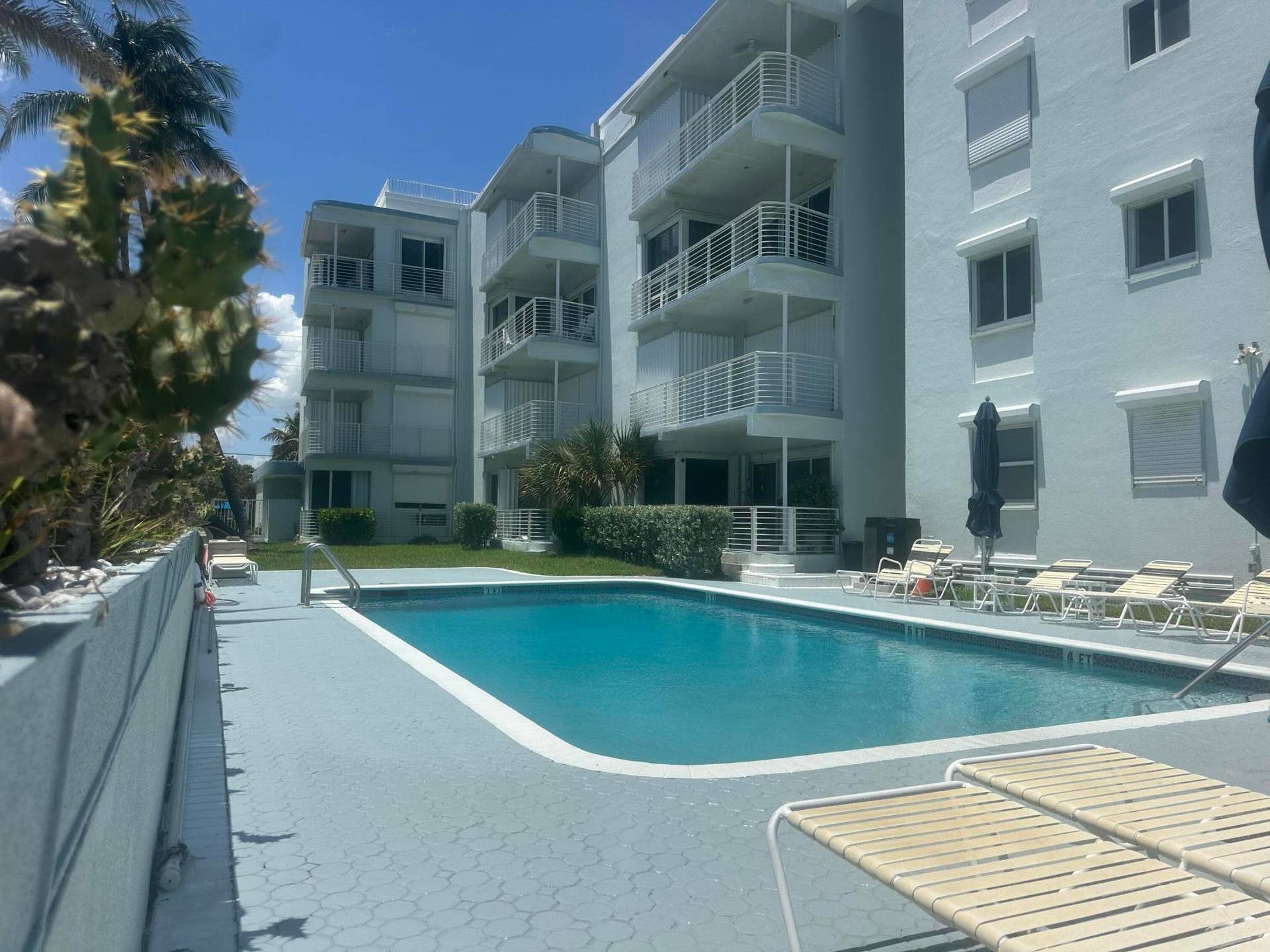 4300 El Mar Drive, #24, Lauderdale By The Sea, FL 33308 IMG_0452