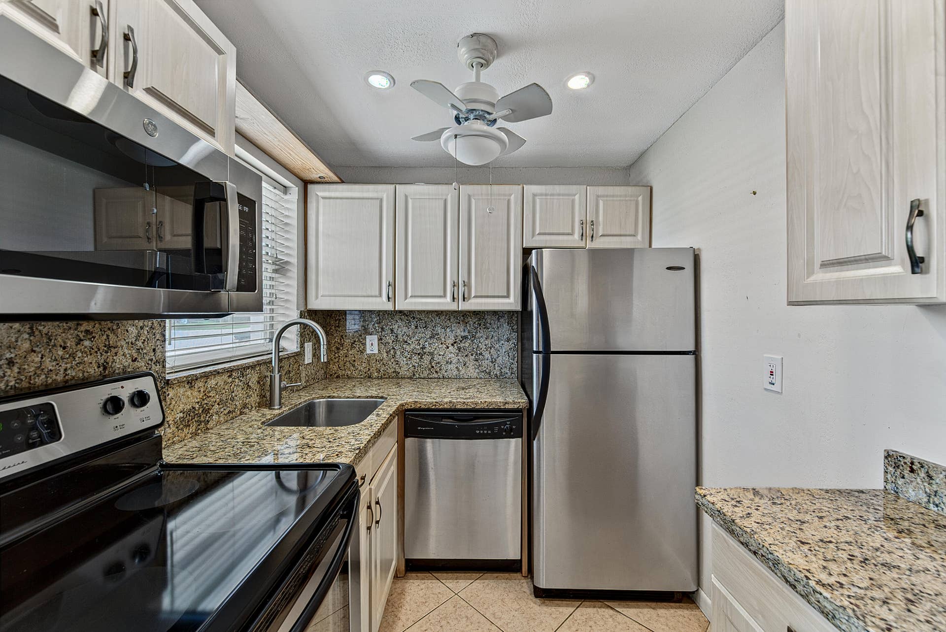 2650 W GOLF Boulevard, #165, Pompano Beach, FL 33064 berquist-11
