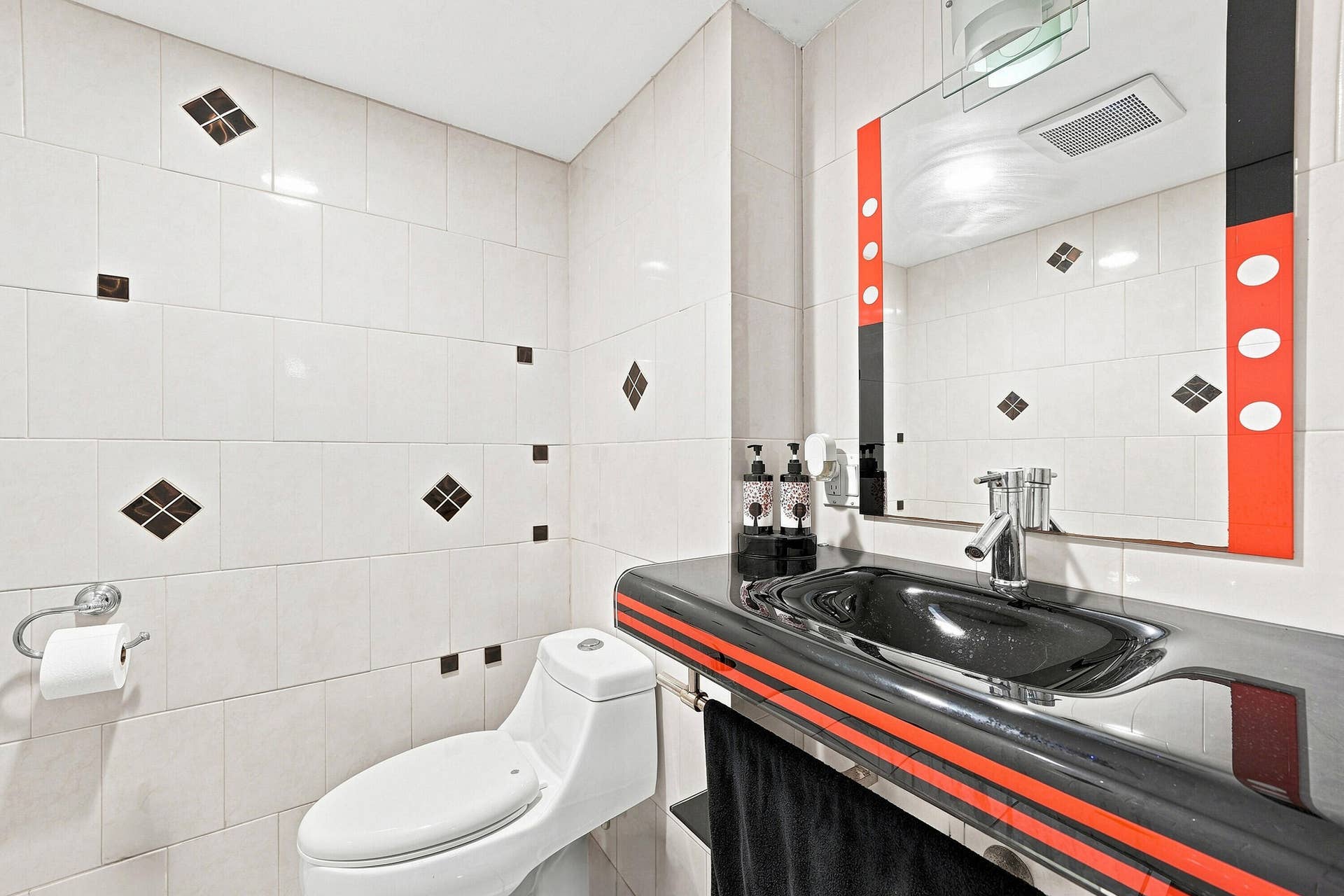 3750 Galt Ocean Drive, #1108, Fort Lauderdale, FL 33308 guest bathroom