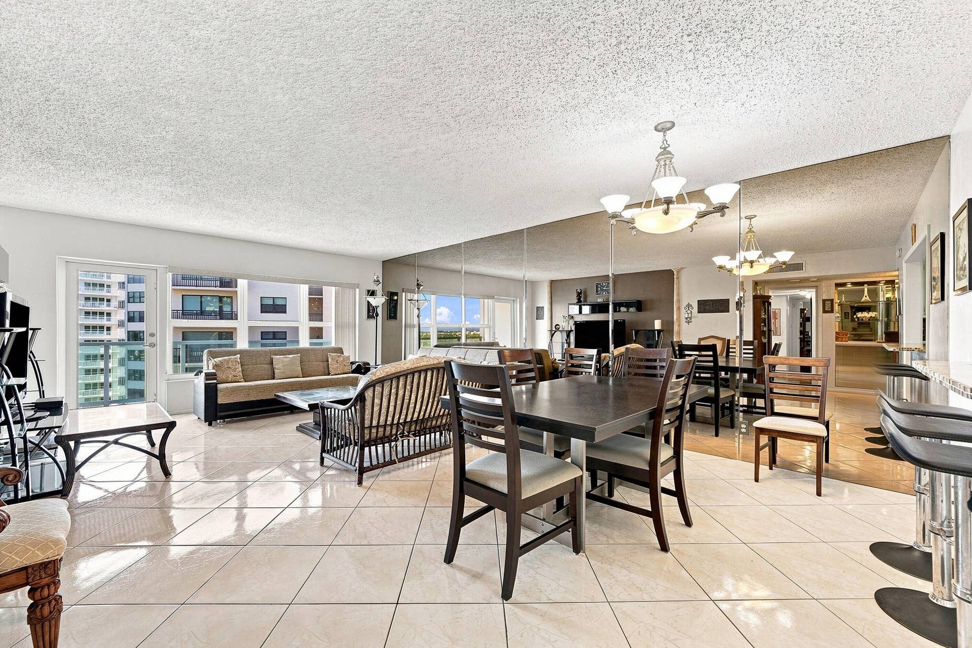 3750 Galt Ocean Drive, #1108, Fort Lauderdale, FL 33308 dining/living room