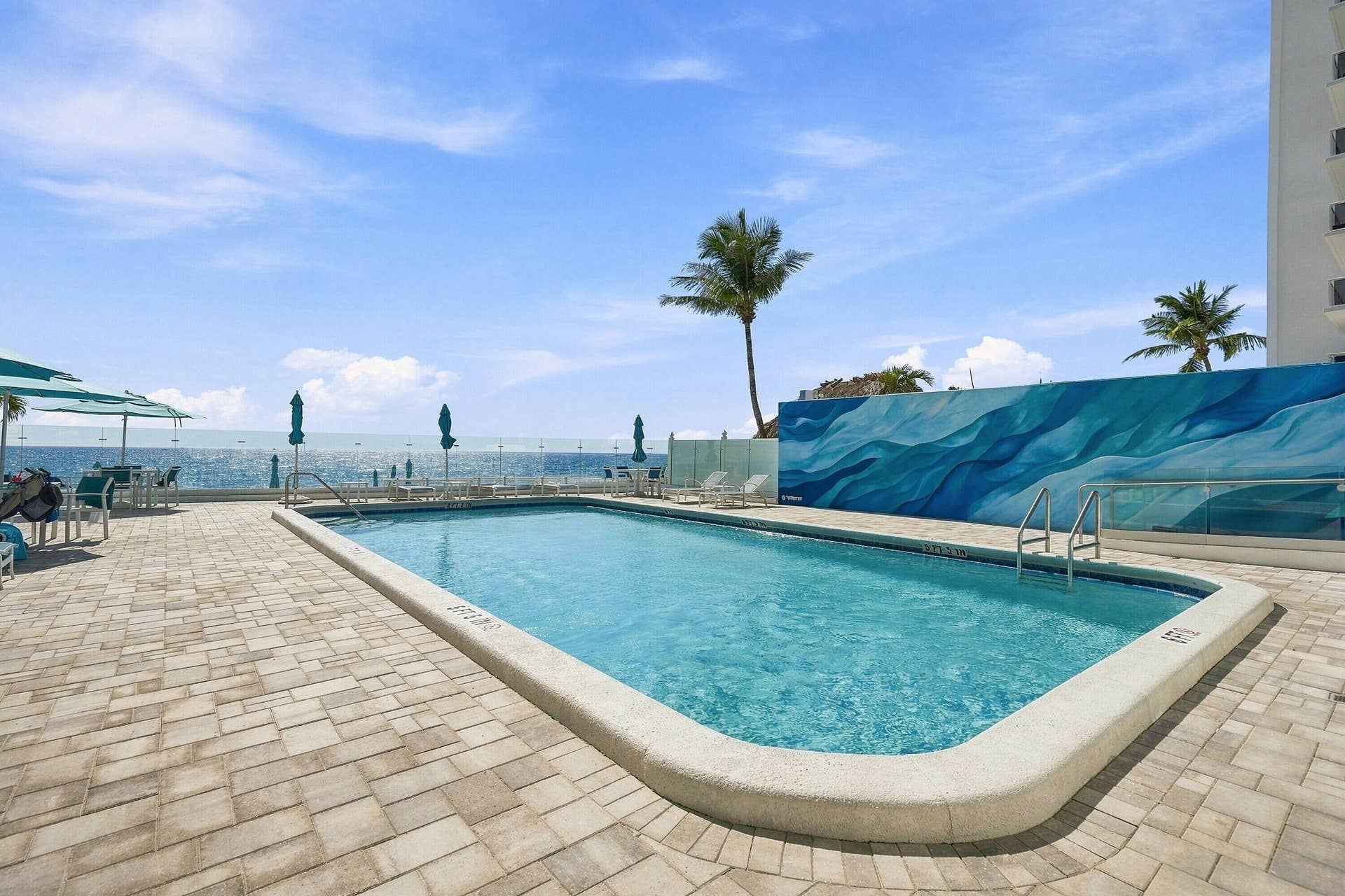 3750 Galt Ocean Drive, #1108, Fort Lauderdale, FL 33308 pool deck