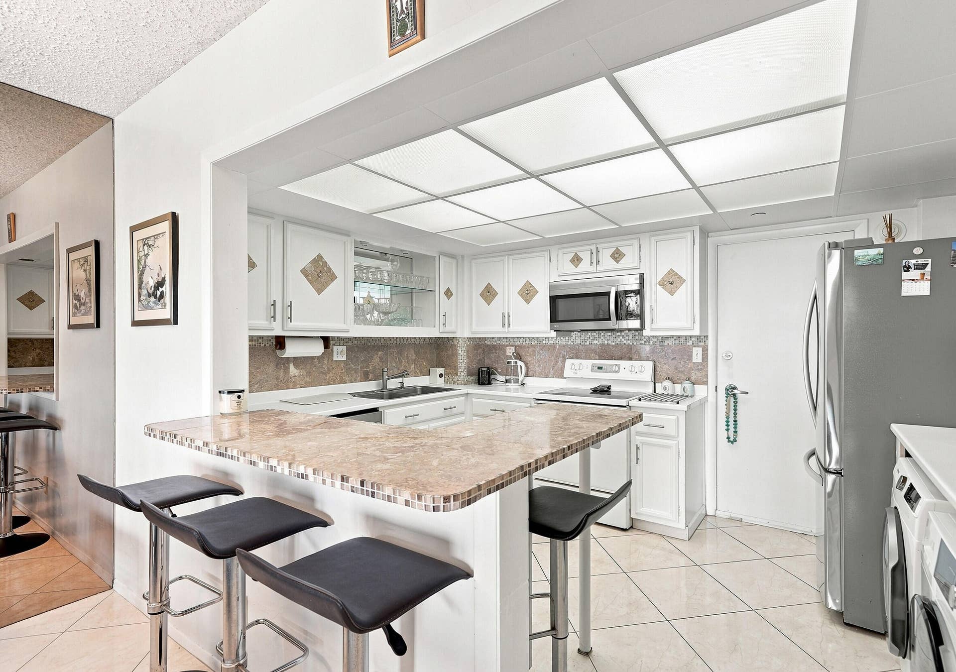 3750 Galt Ocean Drive, #1108, Fort Lauderdale, FL 33308 open kitchen