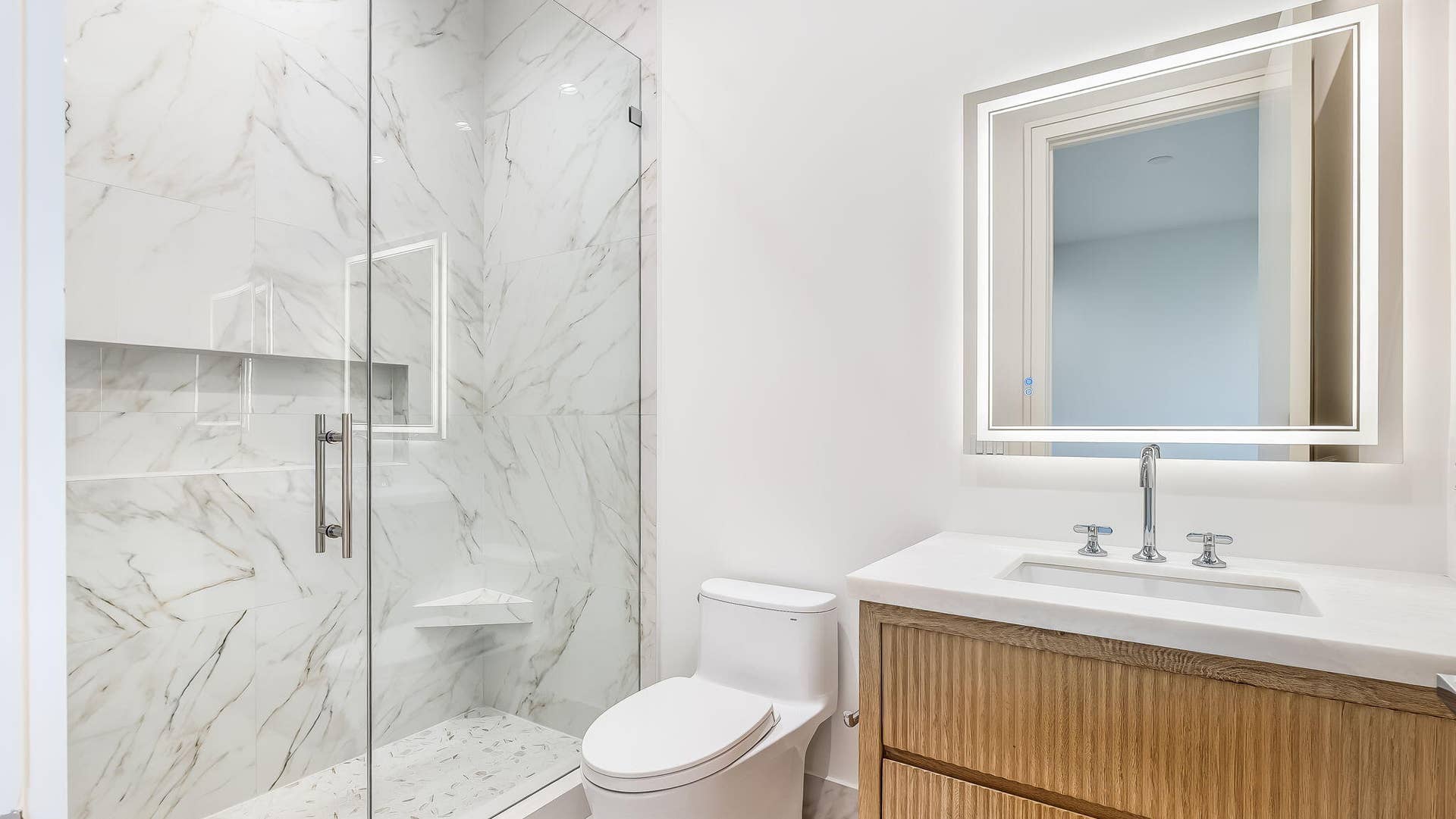Ensuite Bath for Bedroom #6