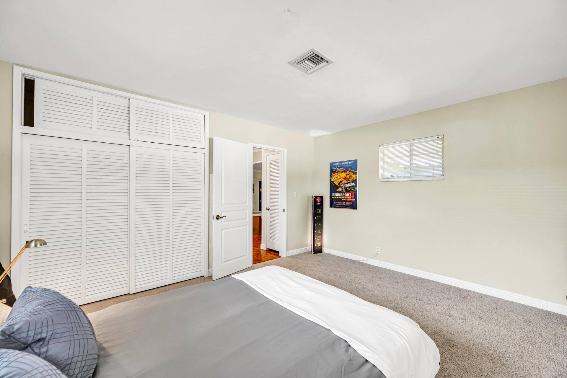 1200 ORANGE ISLE-50