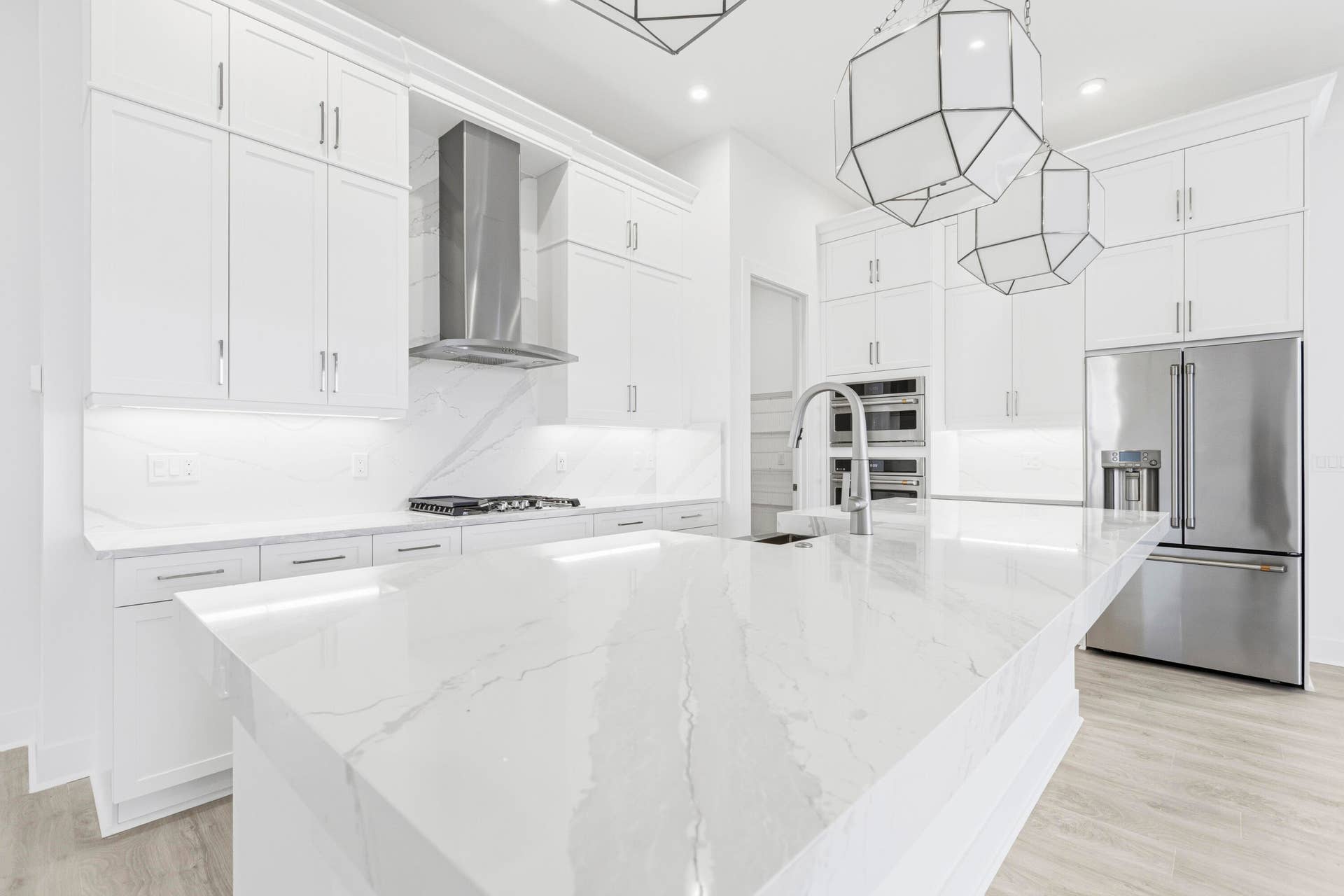 13921 Vivant Drive, Palm Beach Gardens, FL 33412 Kitchen