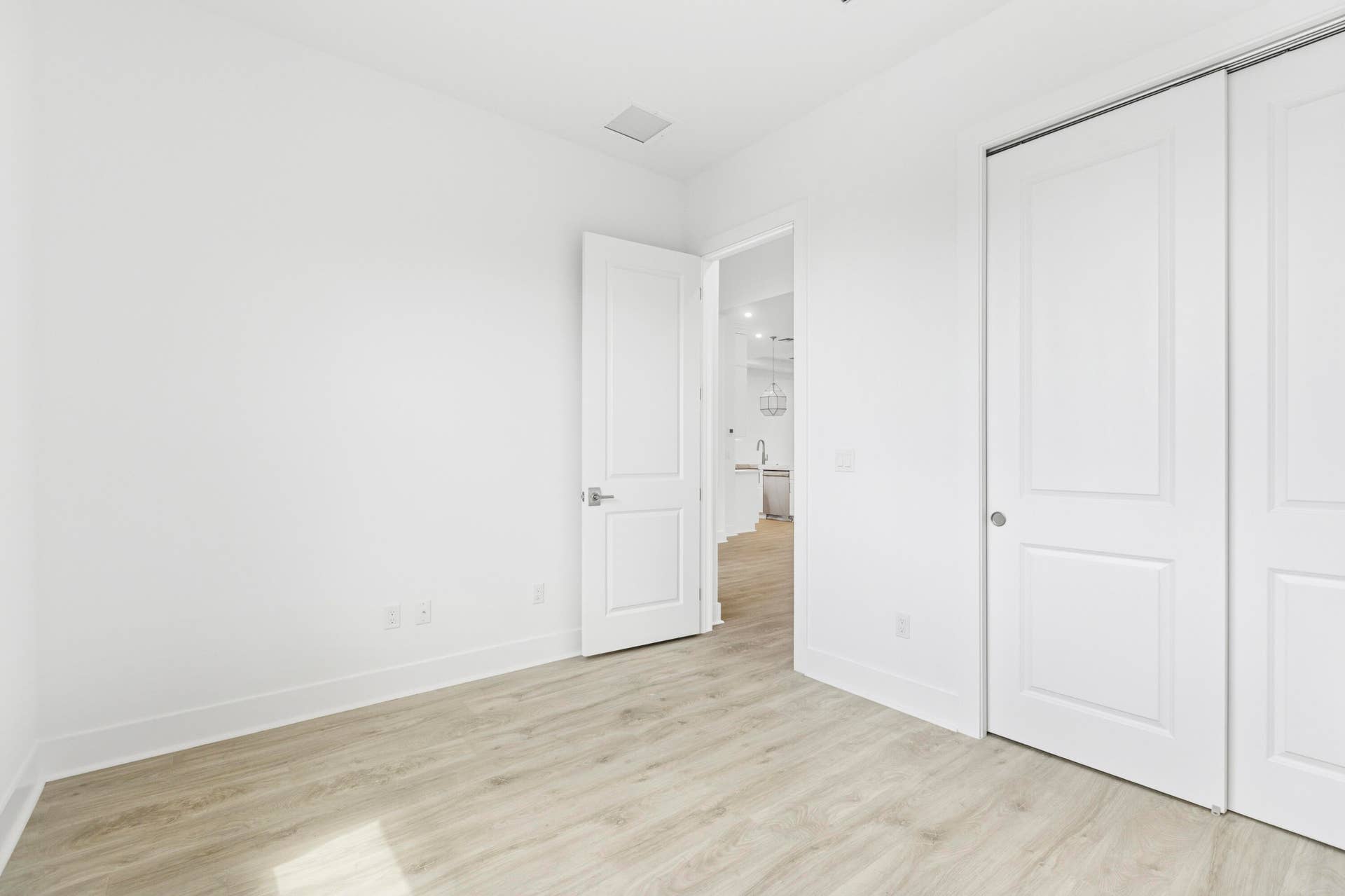 13921 Vivant Drive, Palm Beach Gardens, FL 33412 Owner's Suite