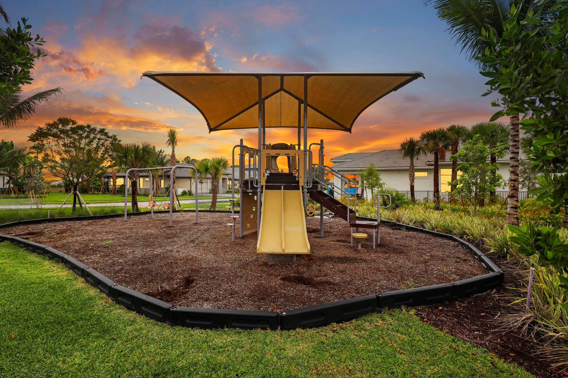 13921 Vivant Drive, Palm Beach Gardens, FL 33412 Community