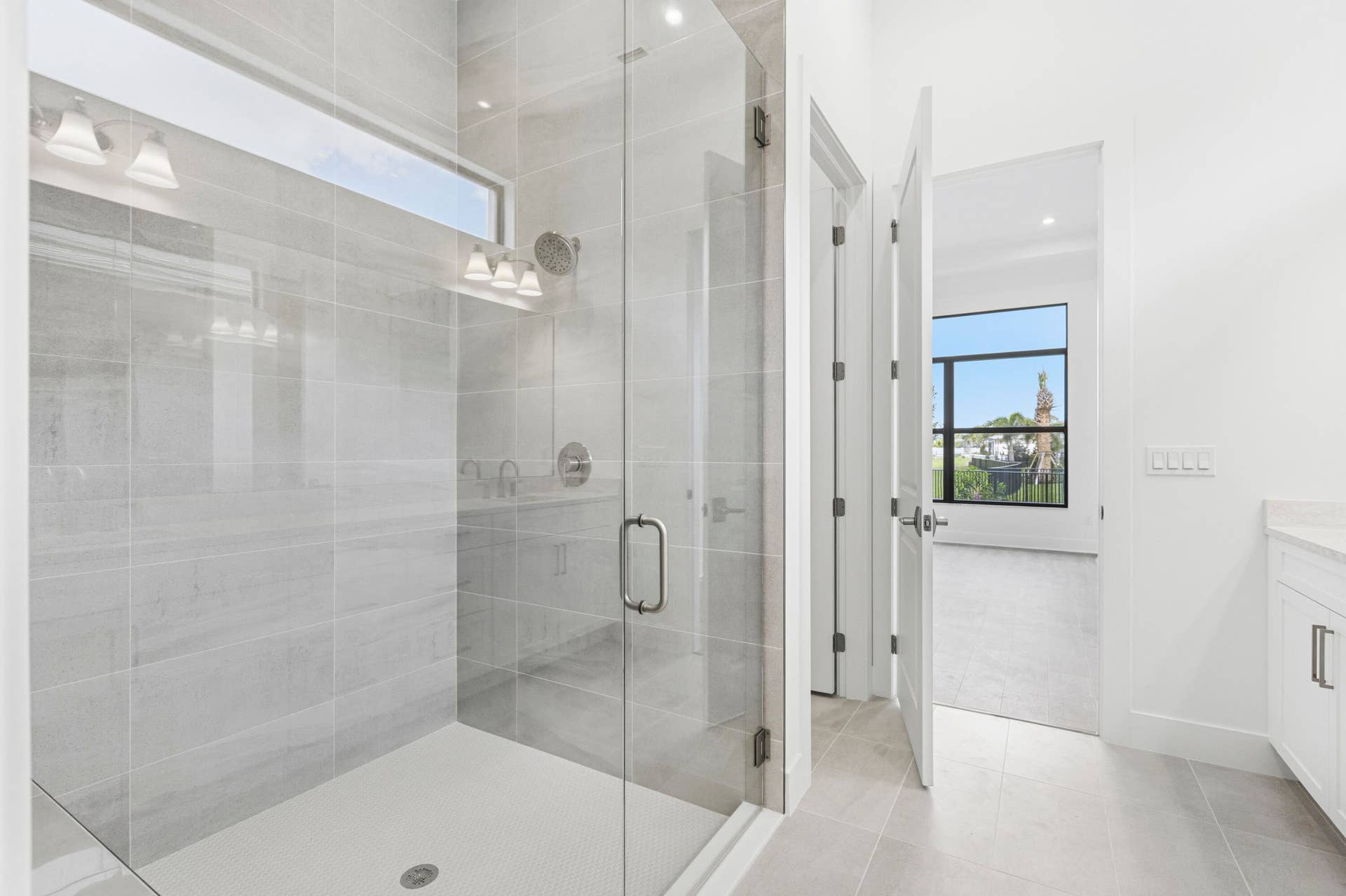 13921 Vivant Drive, Palm Beach Gardens, FL 33412 Owner's Bath
