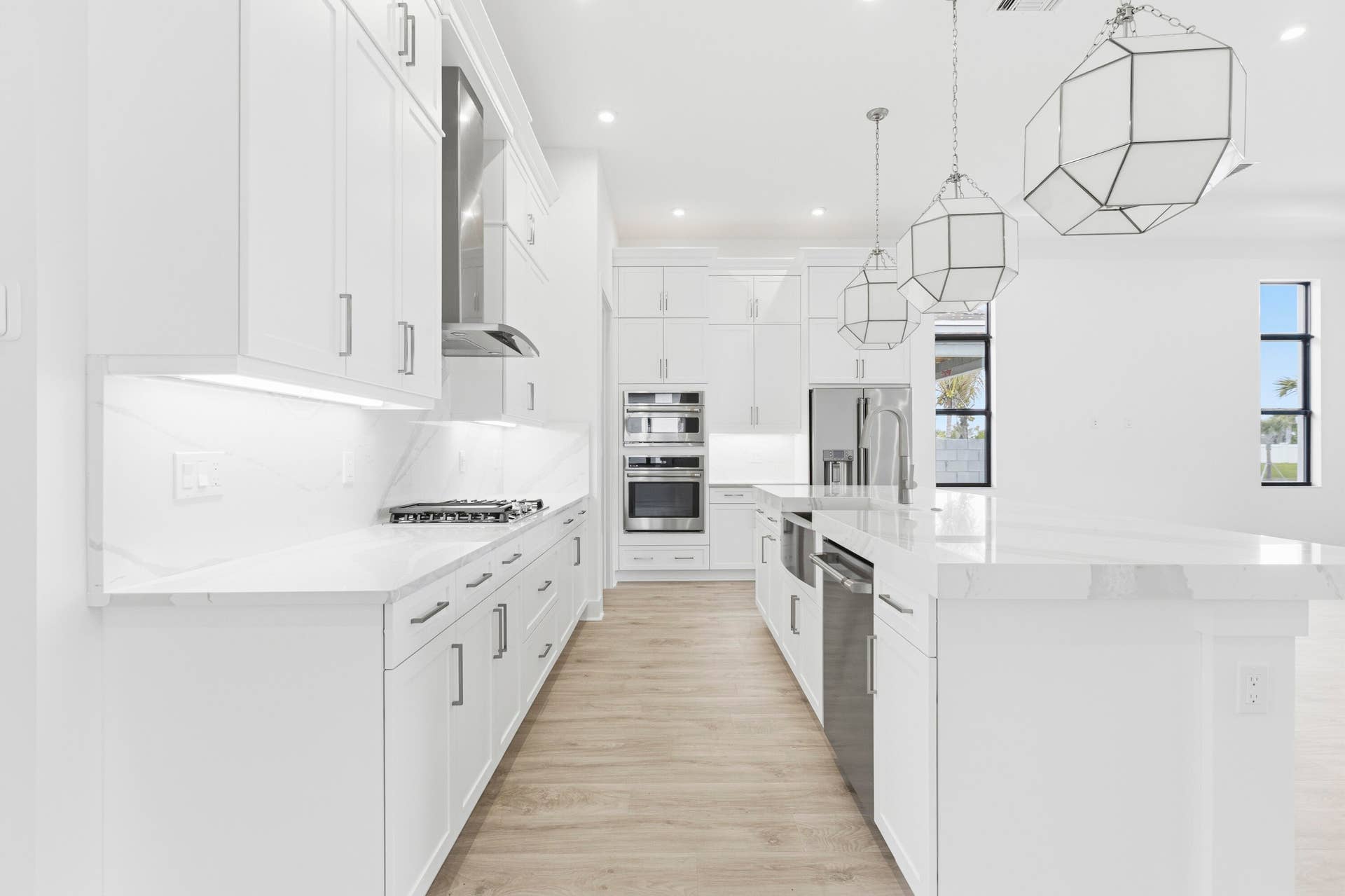 13921 Vivant Drive, Palm Beach Gardens, FL 33412 Kitchen