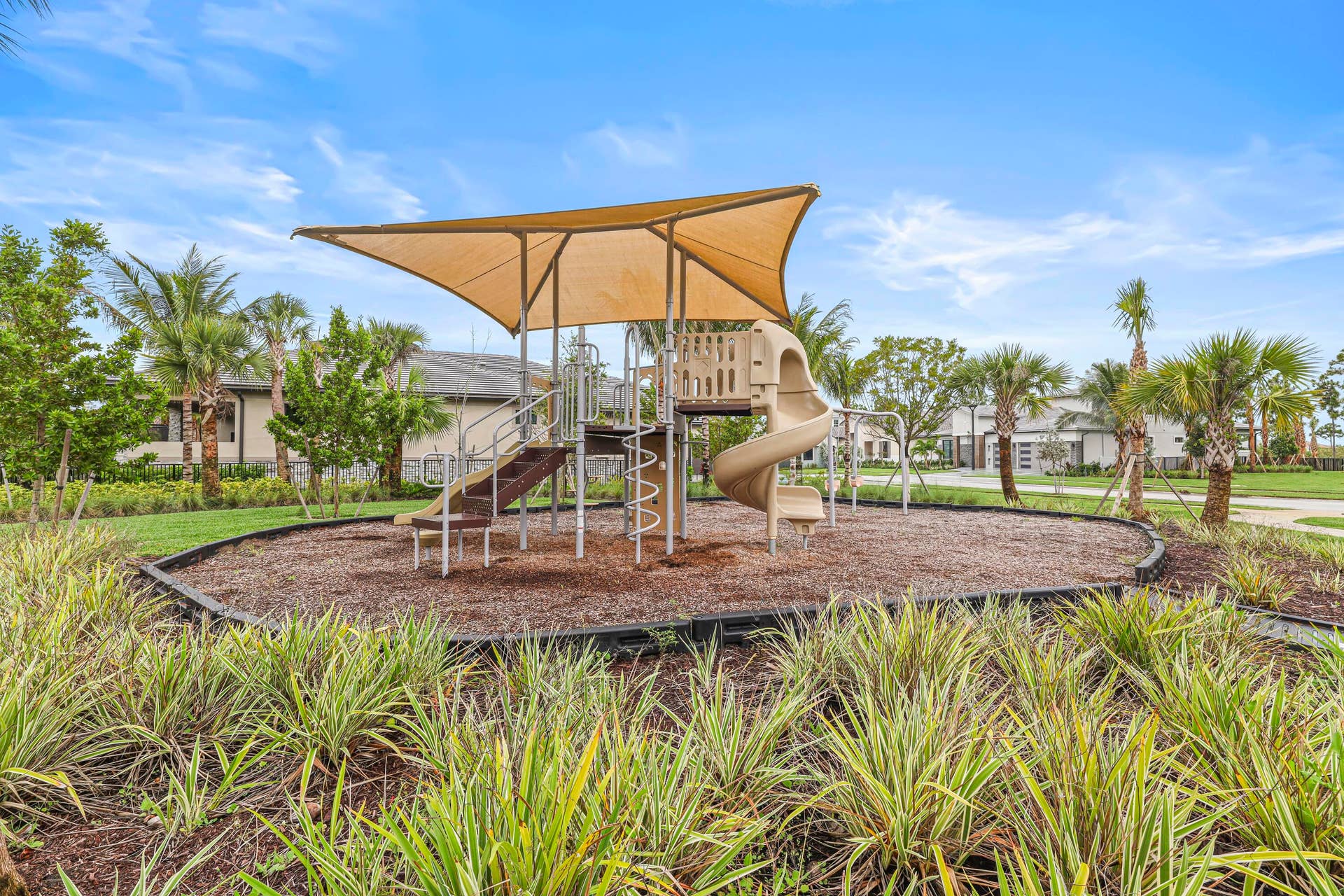 13921 Vivant Drive, Palm Beach Gardens, FL 33412 Community