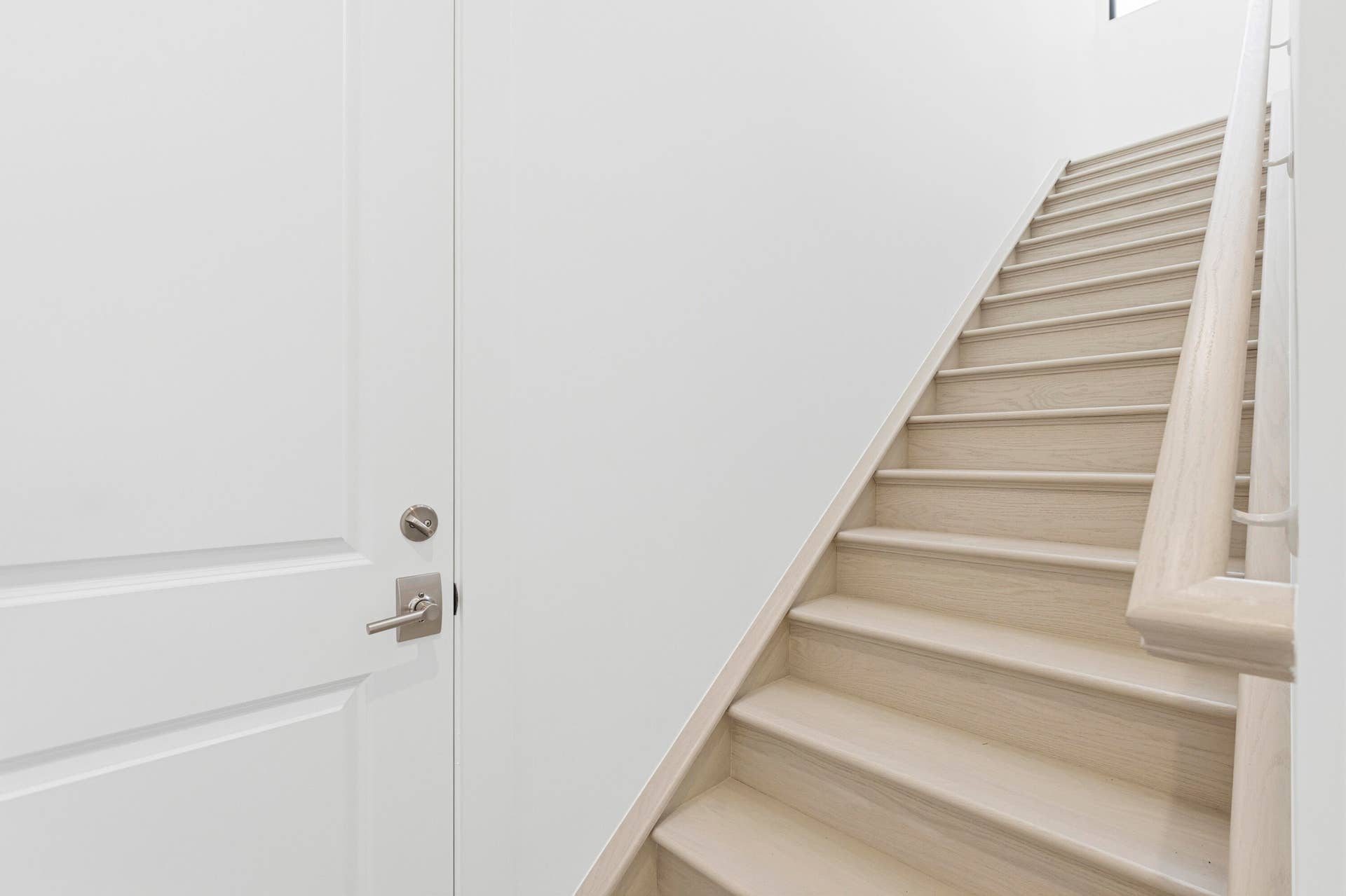 13921 Vivant Drive, Palm Beach Gardens, FL 33412 Stairs to bonus