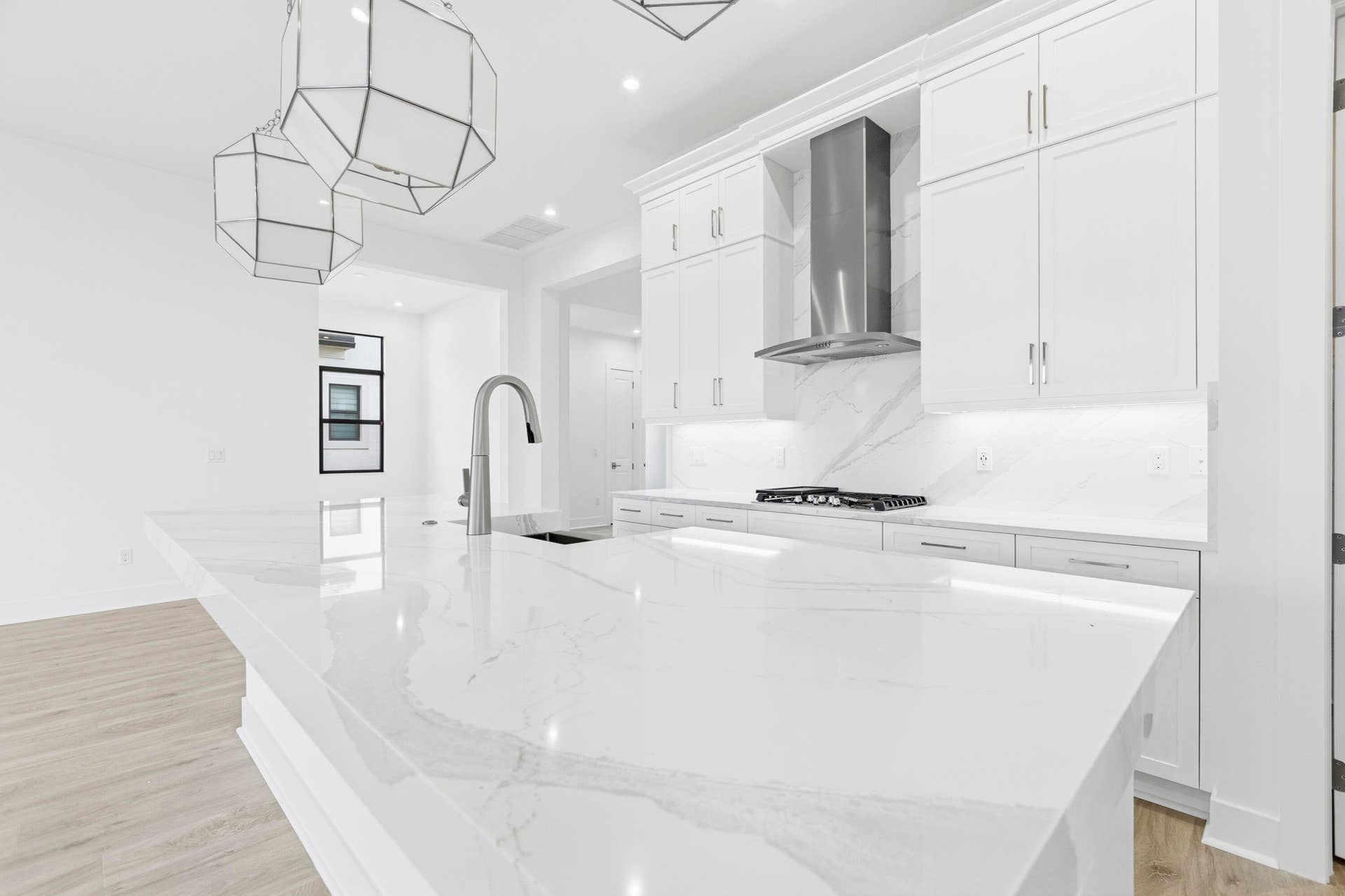 13921 Vivant Drive, Palm Beach Gardens, FL 33412 Kitchen