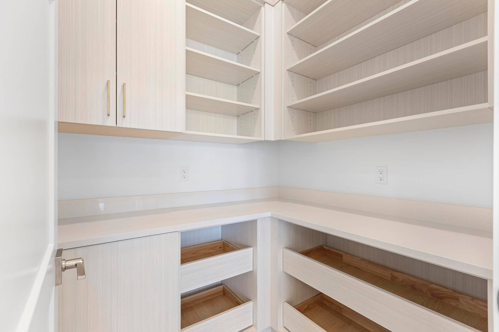 14060 Bastille Street, Palm Beach Gardens, FL 33412 Pantry
