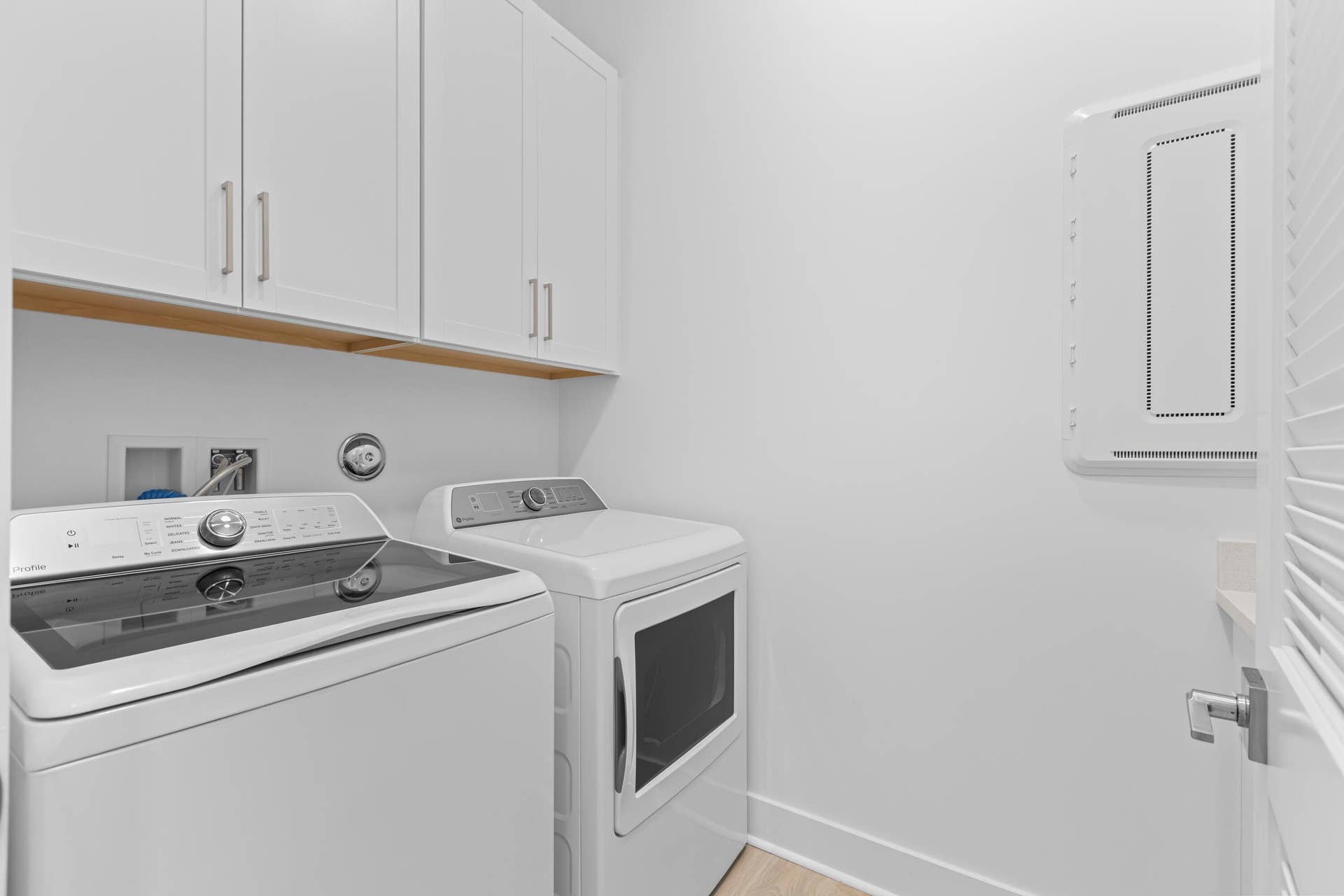 14060 Bastille Street, Palm Beach Gardens, FL 33412 Laundry