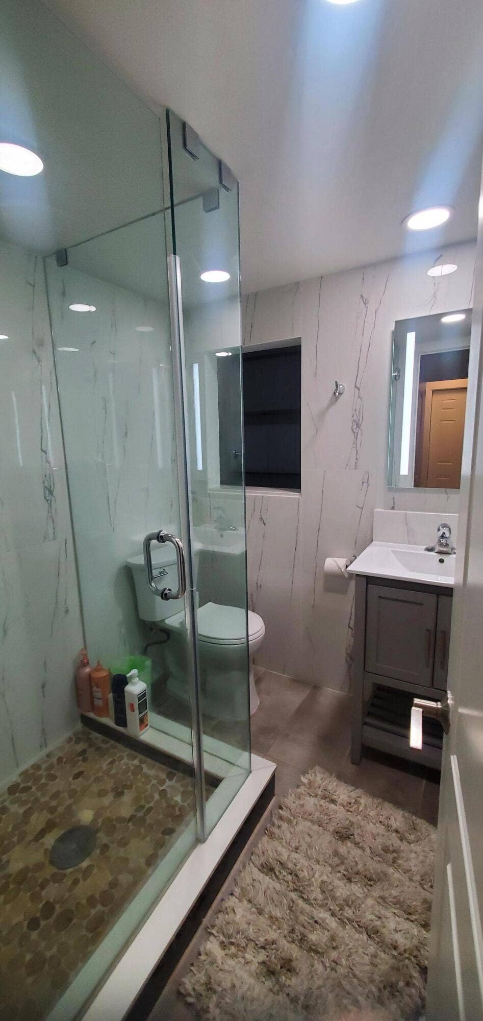2009 SE 24 Avenue, Fort Lauderdale, FL 33316 Bathroom #3