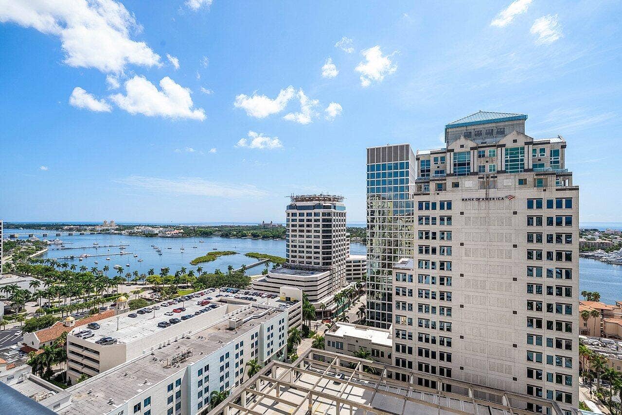 801 S Olive Avenue, #715, West Palm Beach, FL 33401 Views from Grills and Pool