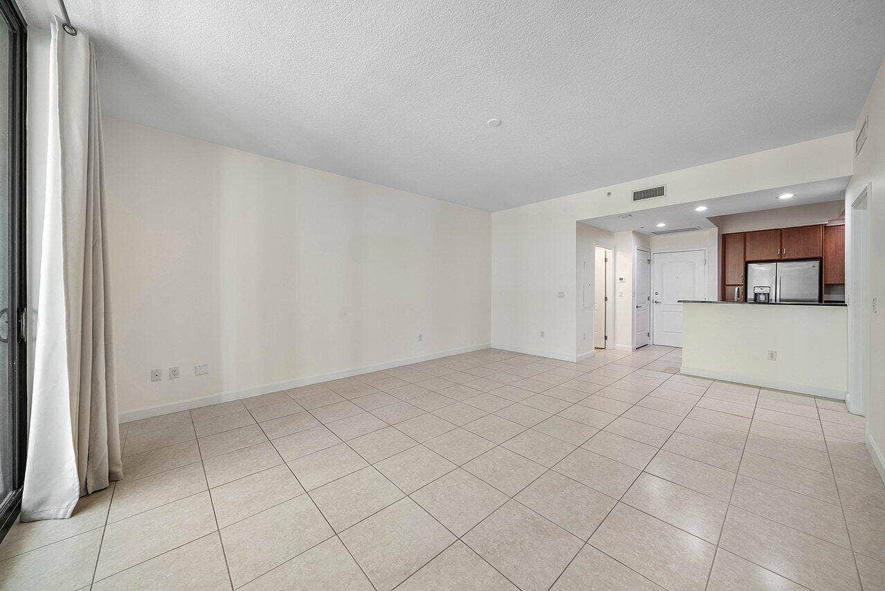 801 S Olive Avenue, #715, West Palm Beach, FL 33401 Living room