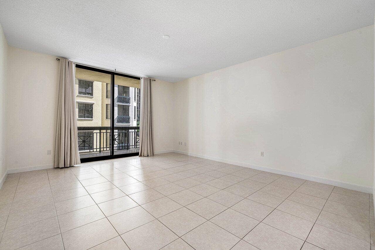 801 S Olive Avenue, #715, West Palm Beach, FL 33401 Living room