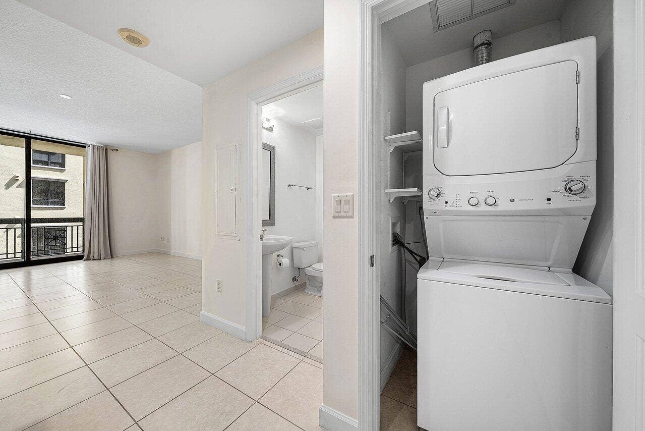 801 S Olive Avenue, #715, West Palm Beach, FL 33401 washer dryer