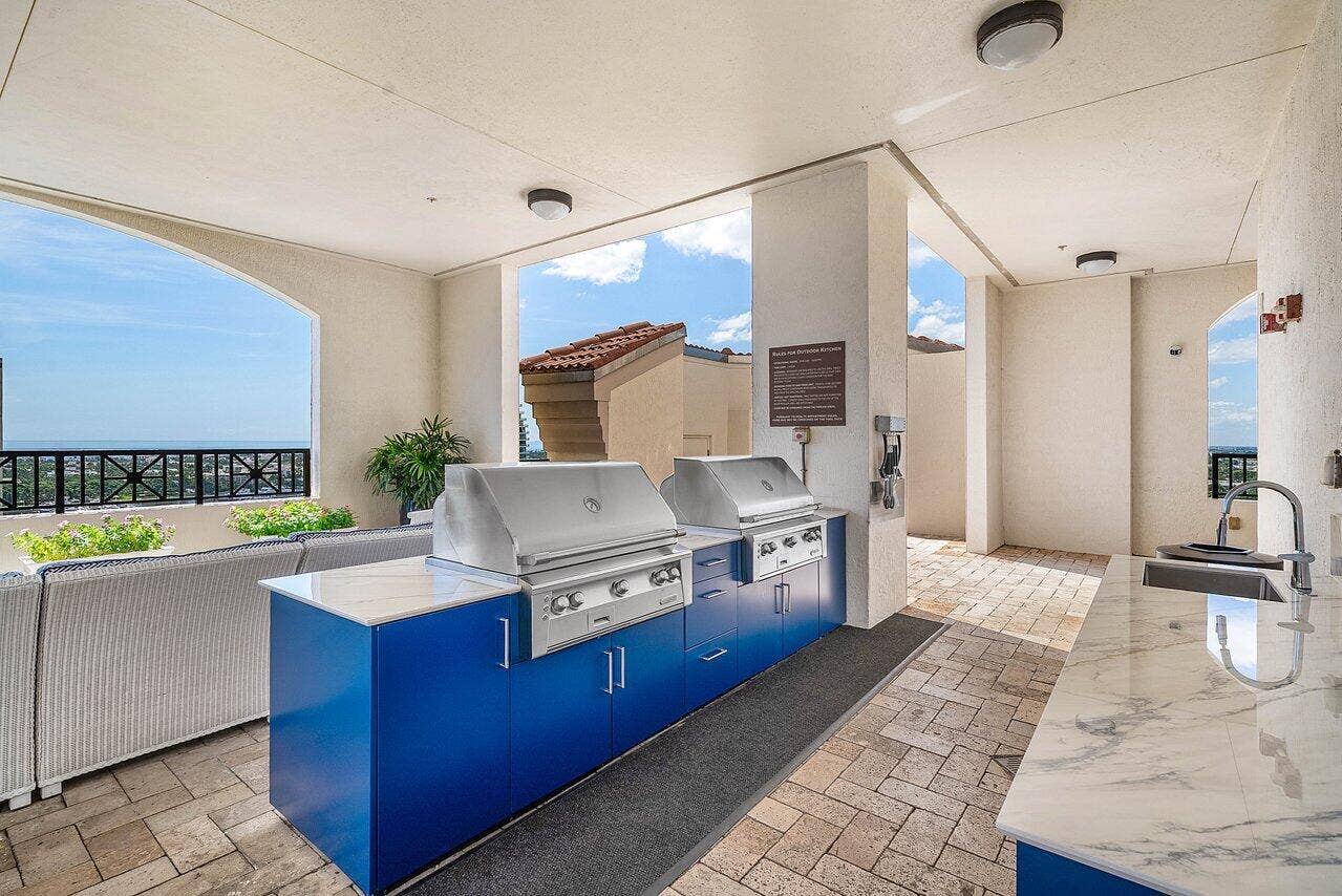801 S Olive Avenue, #715, West Palm Beach, FL 33401 Ocean view Grilling pool deck