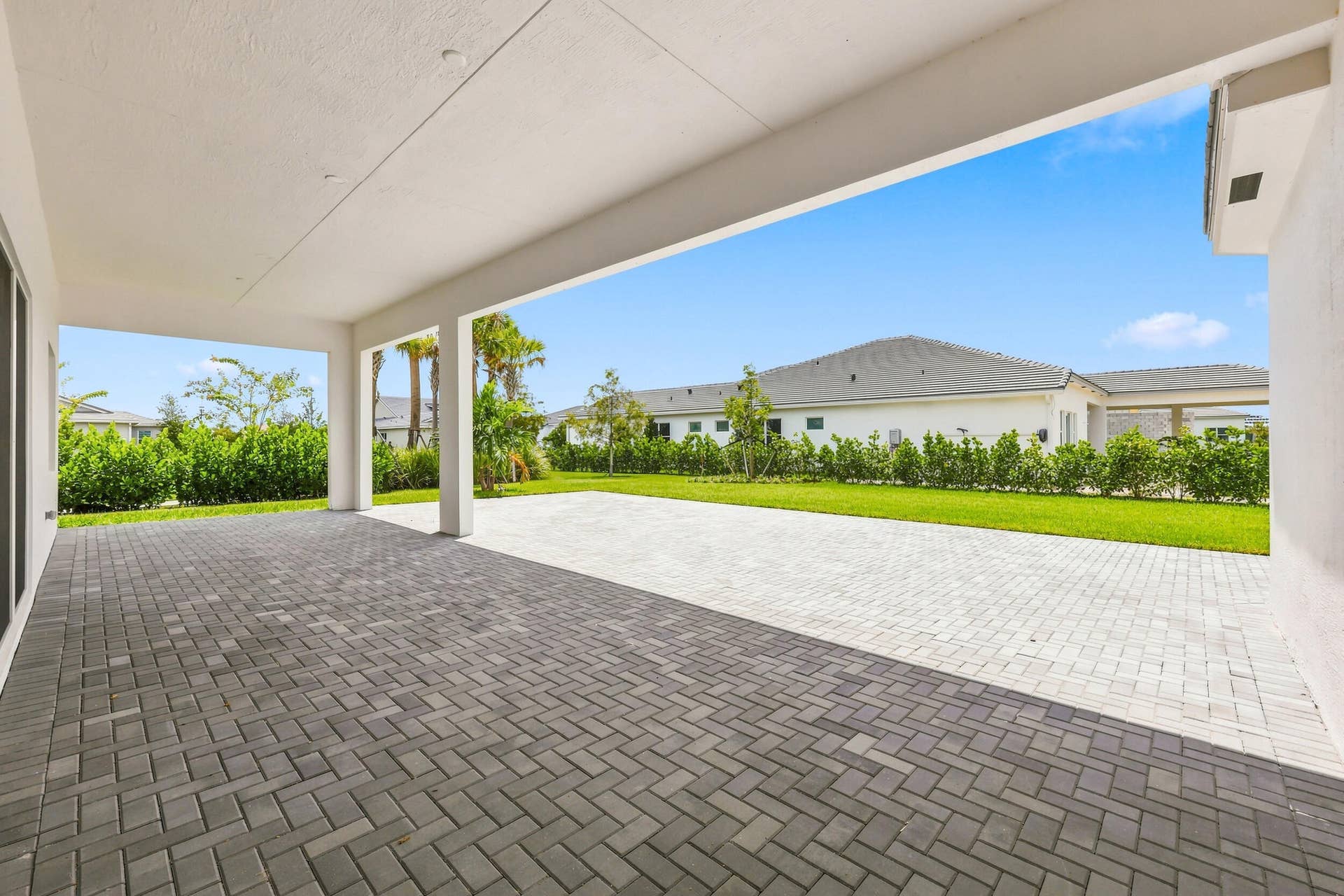 Covered Patio with extended pavers