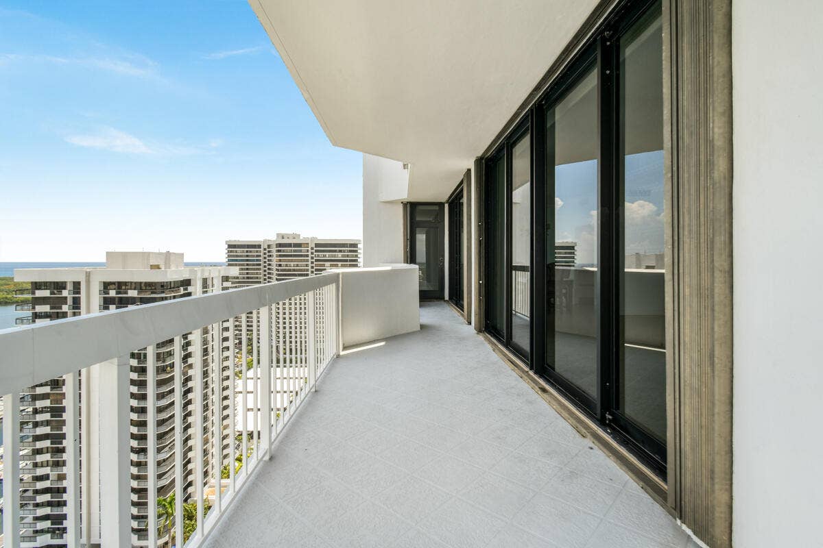 123 LAKESHORE Drive, #PH45, North Palm Beach, FL 33408 DSC_8532