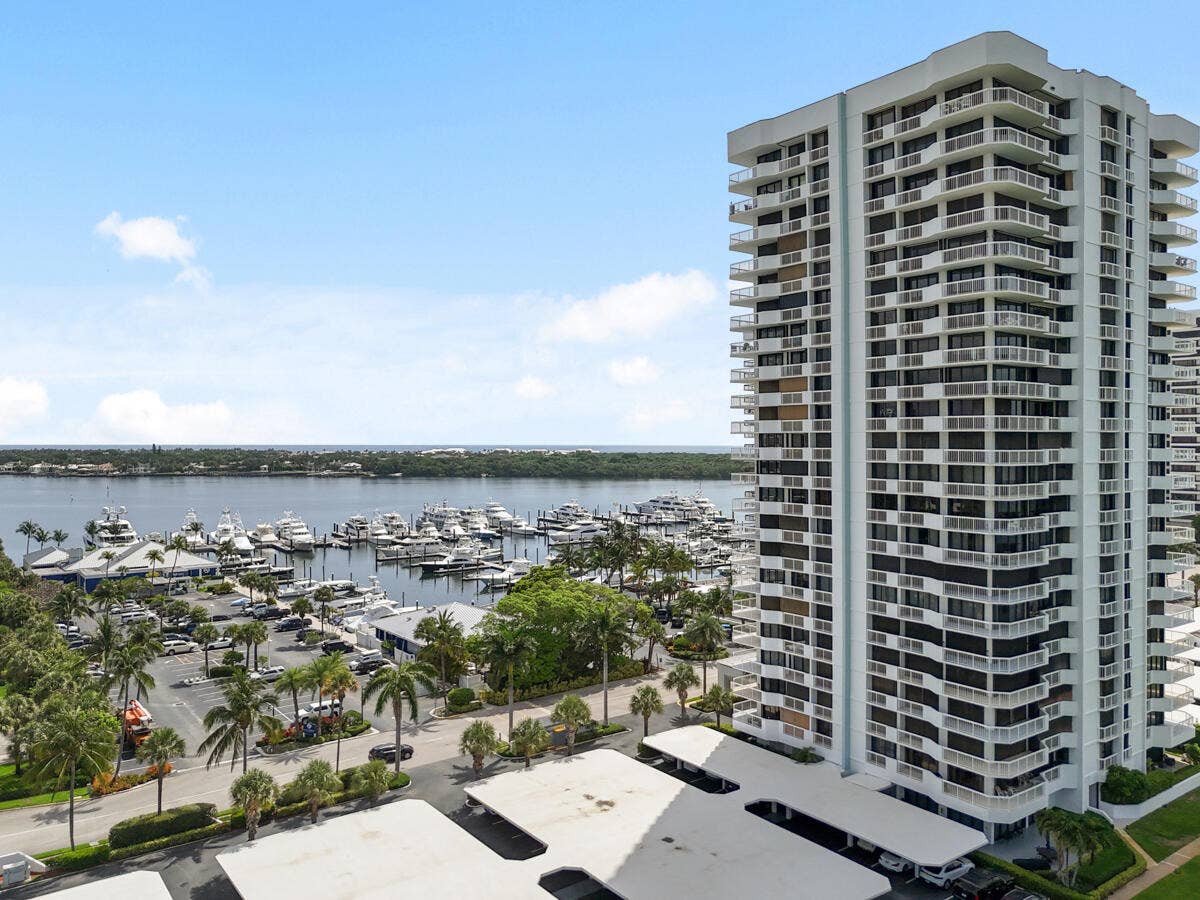 123 LAKESHORE Drive, #PH45, North Palm Beach, FL 33408 DJI_20250607110648_0675_D