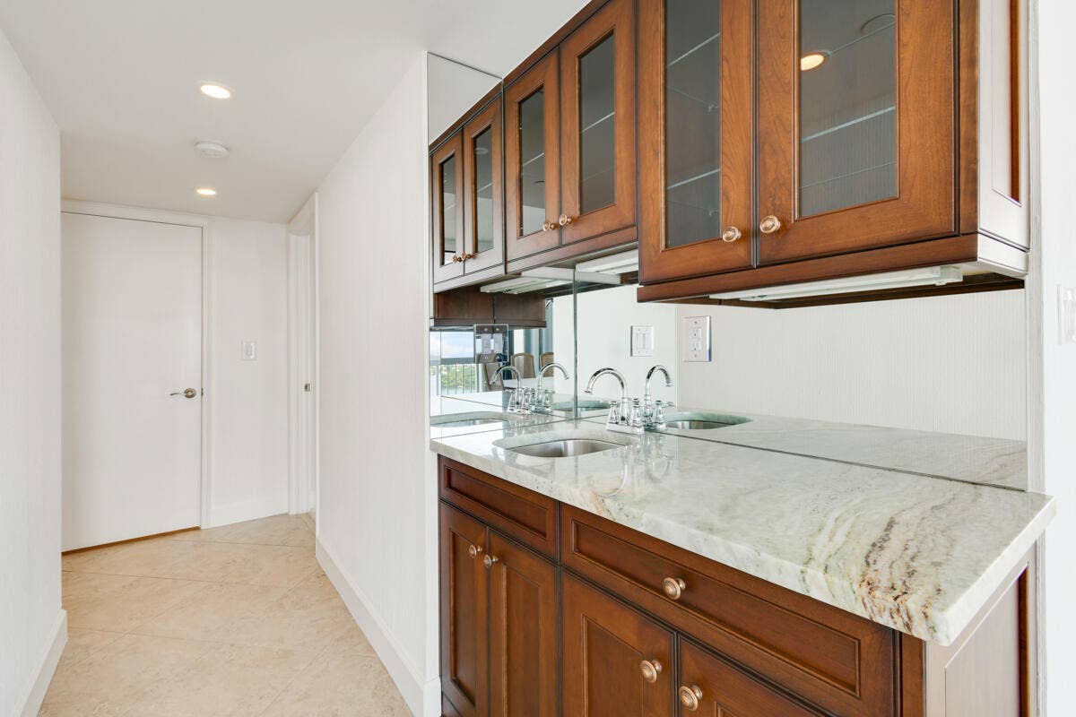 123 LAKESHORE Drive, #PH45, North Palm Beach, FL 33408 DSC_8695