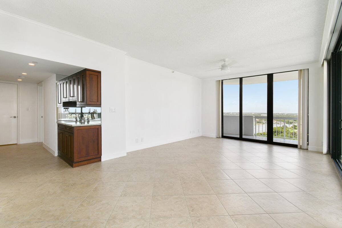 123 LAKESHORE Drive, #PH45, North Palm Beach, FL 33408 DSC_8680