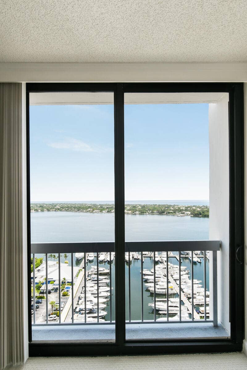 123 LAKESHORE Drive, #PH45, North Palm Beach, FL 33408 DSC_8592