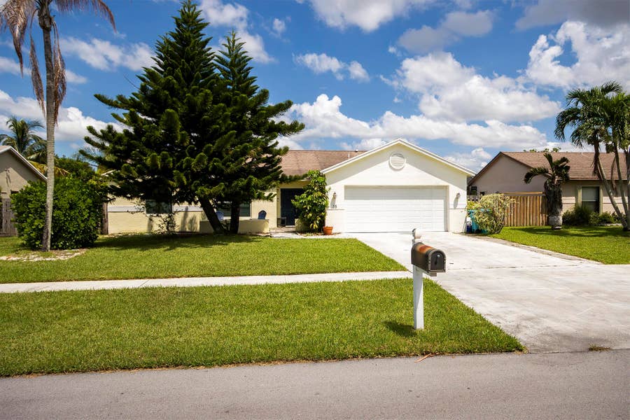 Property photo for 35 CEDAR Circle, Boynton Beach, FL