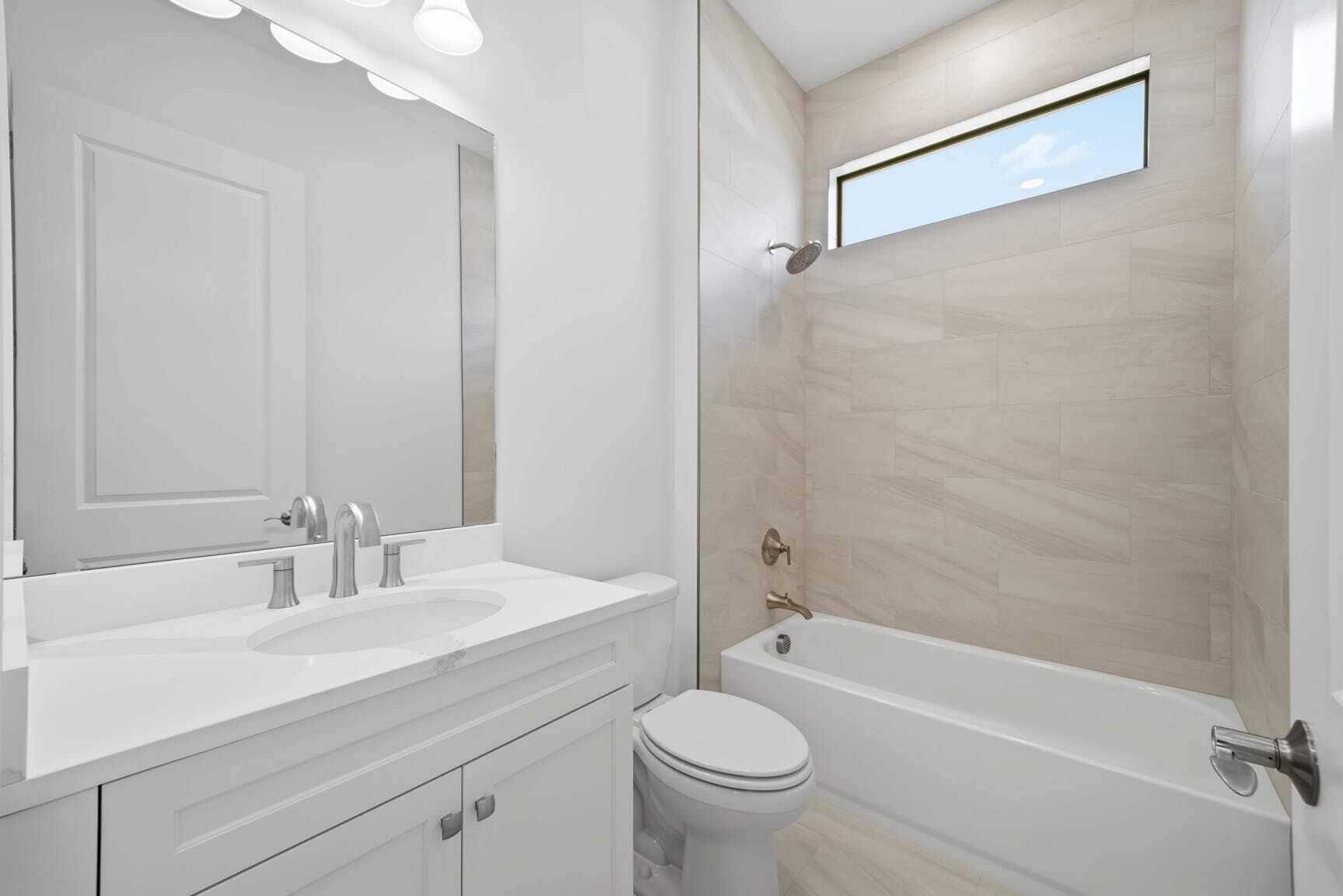 13689 SE Blackwood Drive, Port St Lucie, FL 34984 Bath