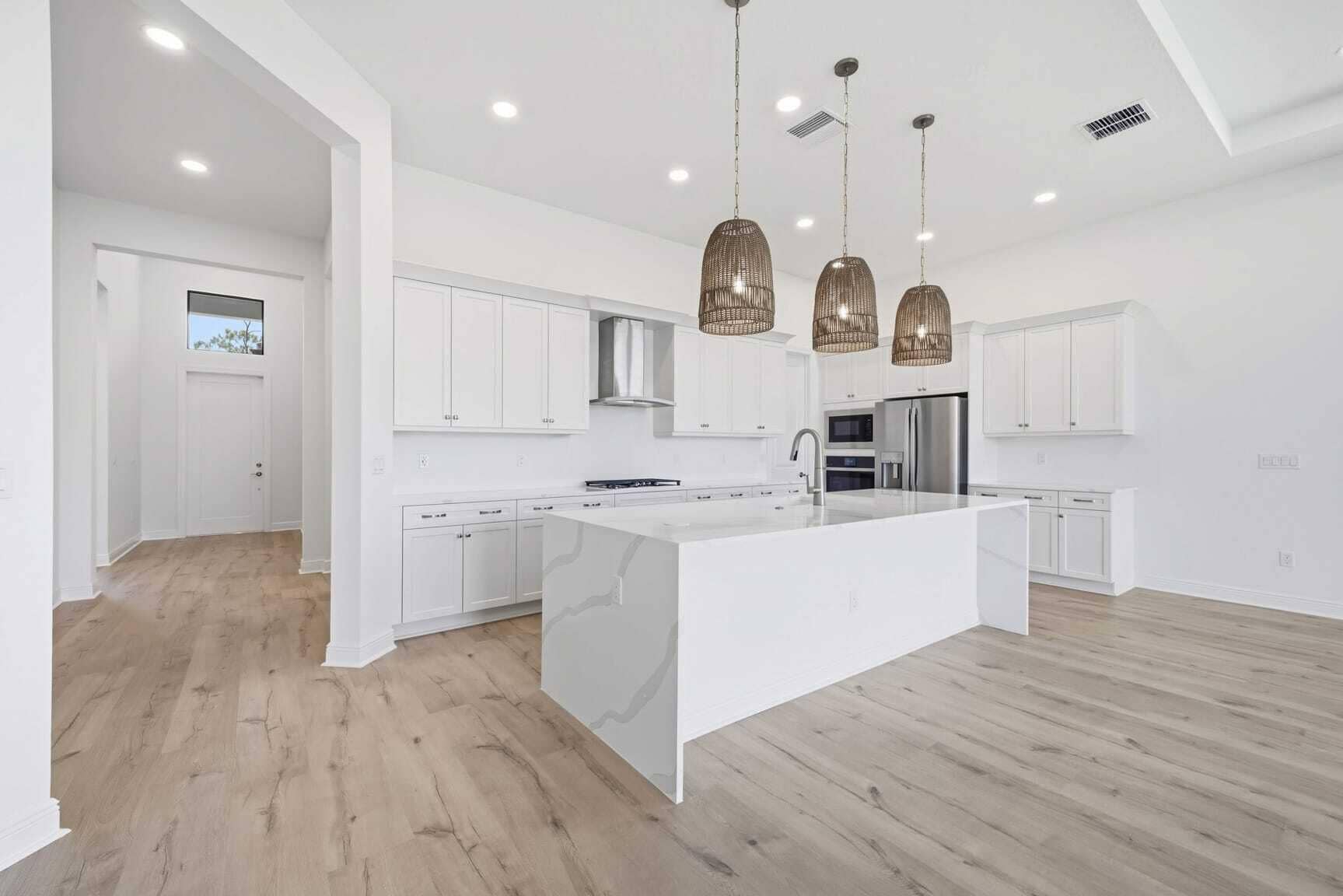 13689 SE Blackwood Drive, Port St Lucie, FL 34984 Kitchen