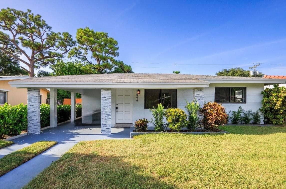 699 NE 40TH Street, Oakland Park, FL 33334 IMG_4694
