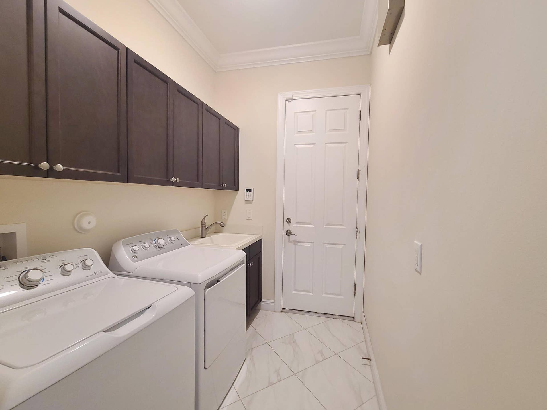23038 SW ACCESI Way, Port St Lucie, FL 34986 Laundry